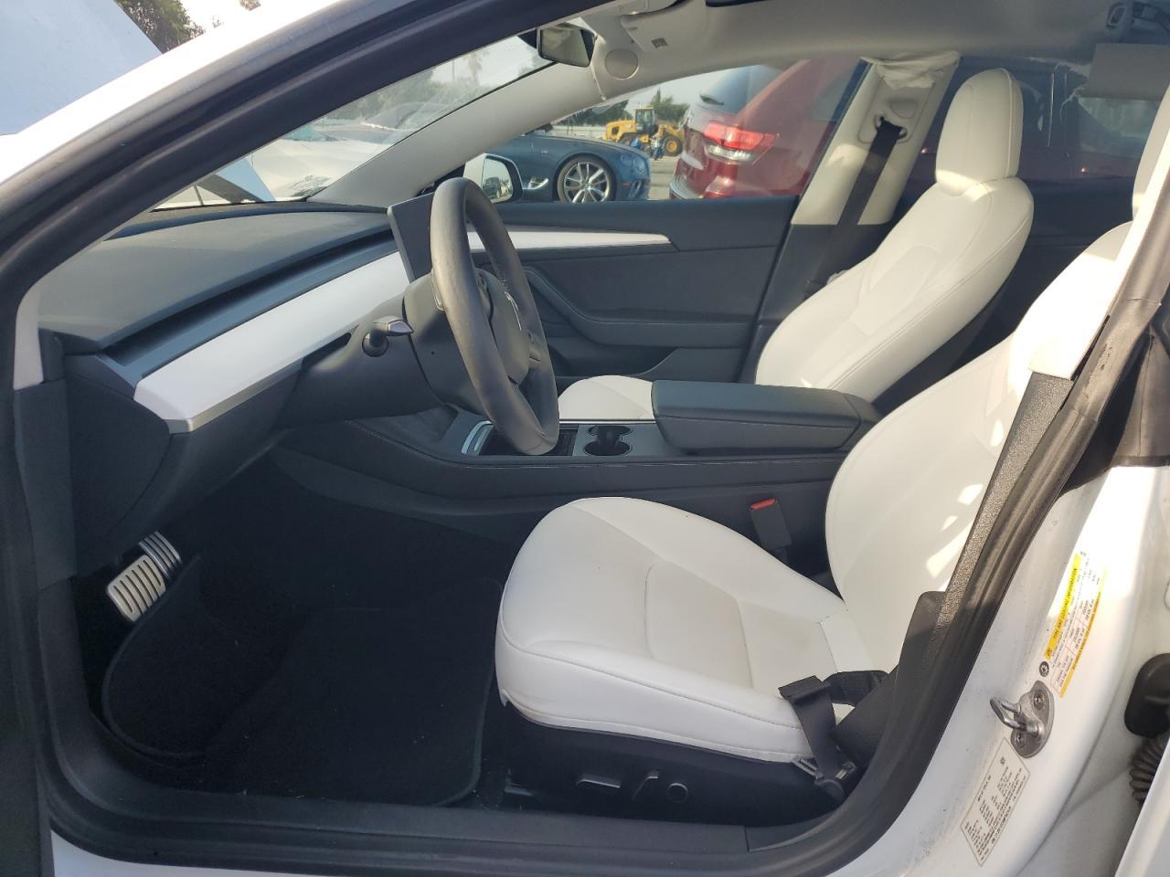 2022 Tesla Model 3 - Фото 7