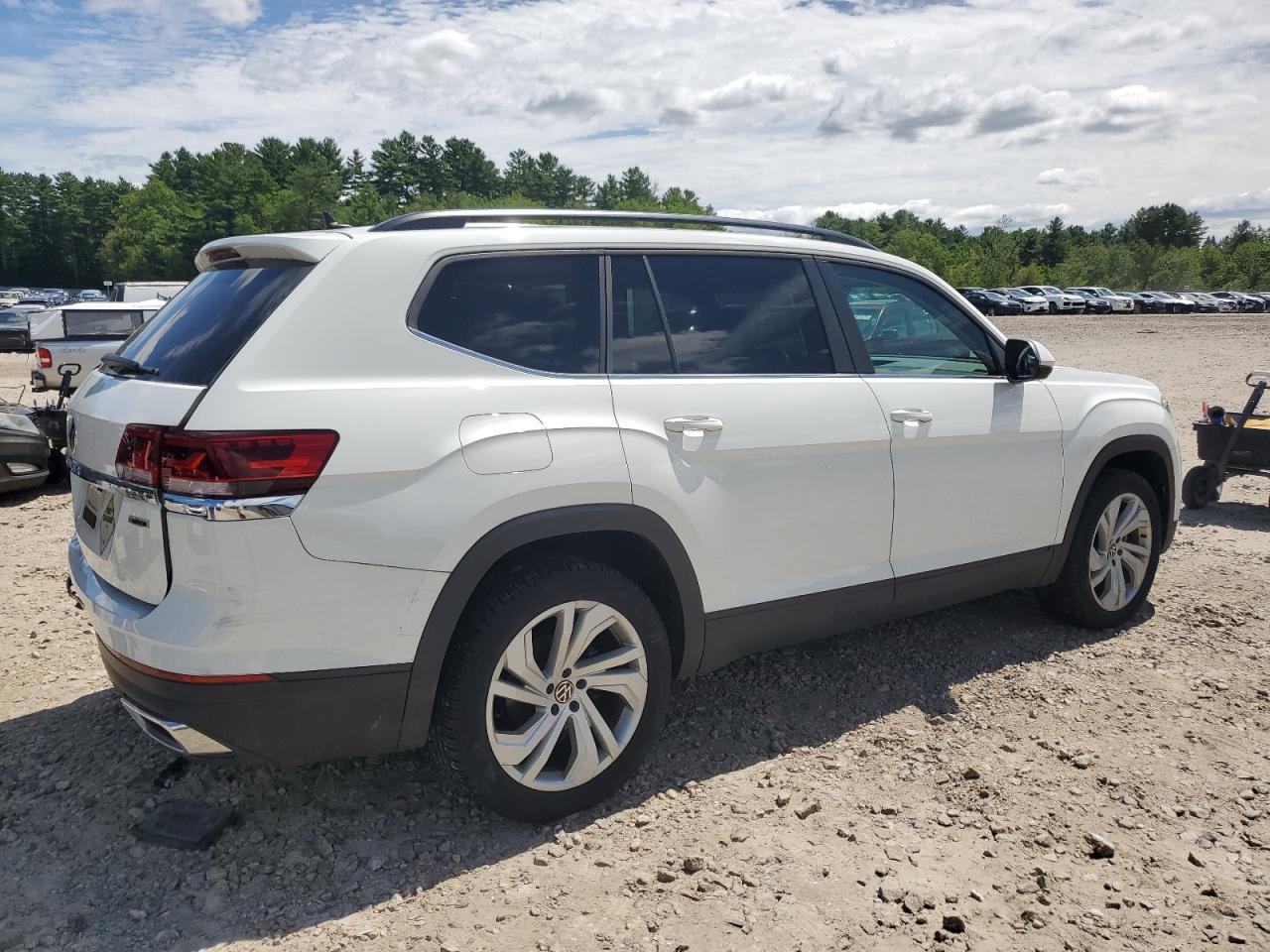 2022 Volkswagen Atlas Se - Фото 3