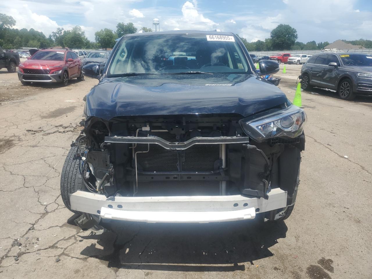 2018 Toyota 4Runner Sr5 - Image 5