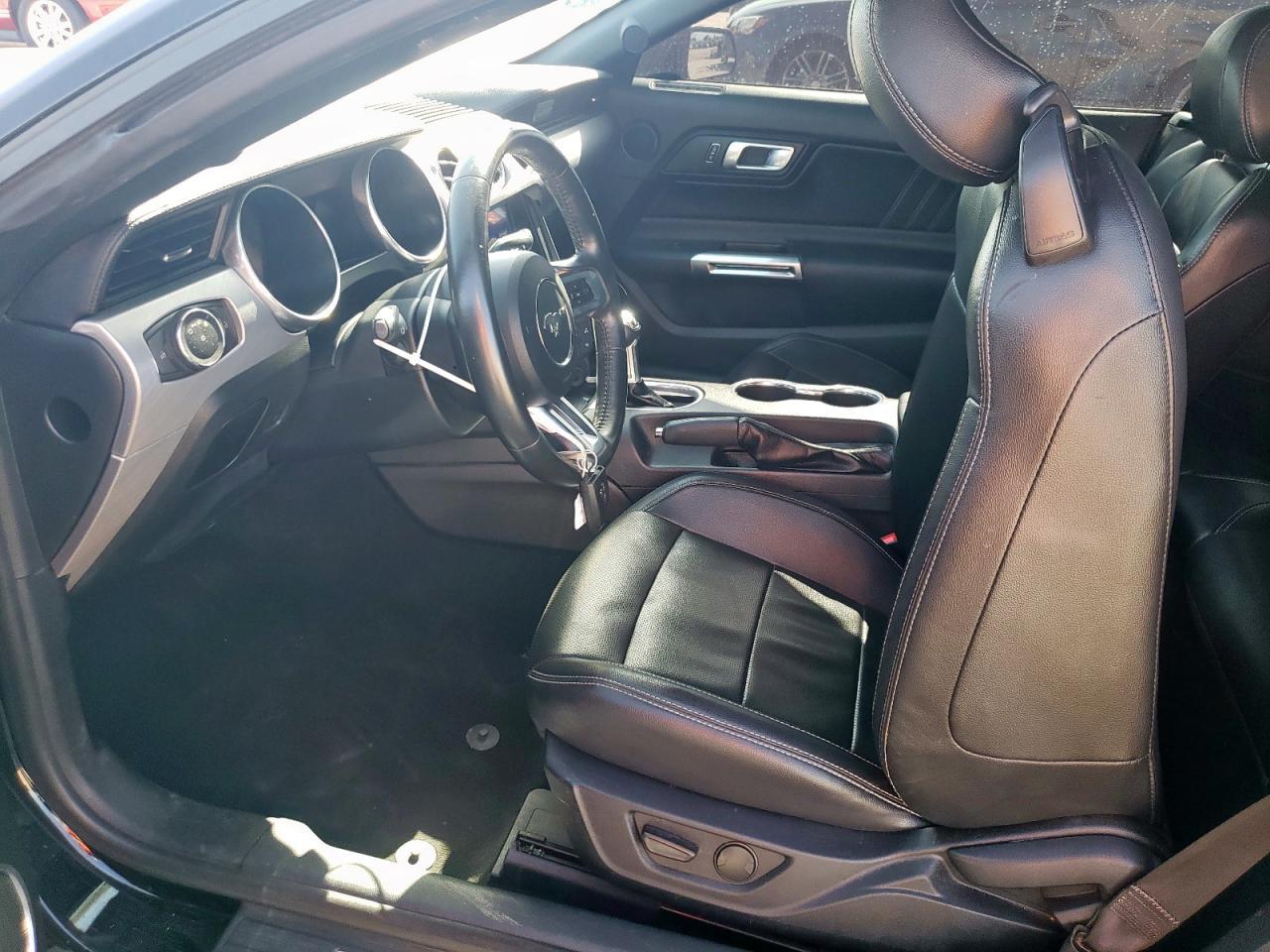 2022 Ford Mustang - Фото 7