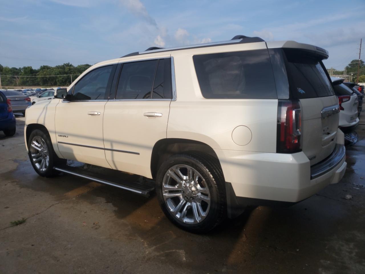 2015 GMC Yukon Denali - Фото 2
