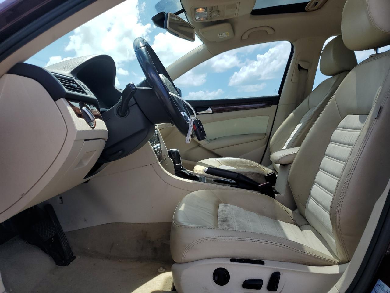 2013 Volkswagen Passat Sel - Фото 7