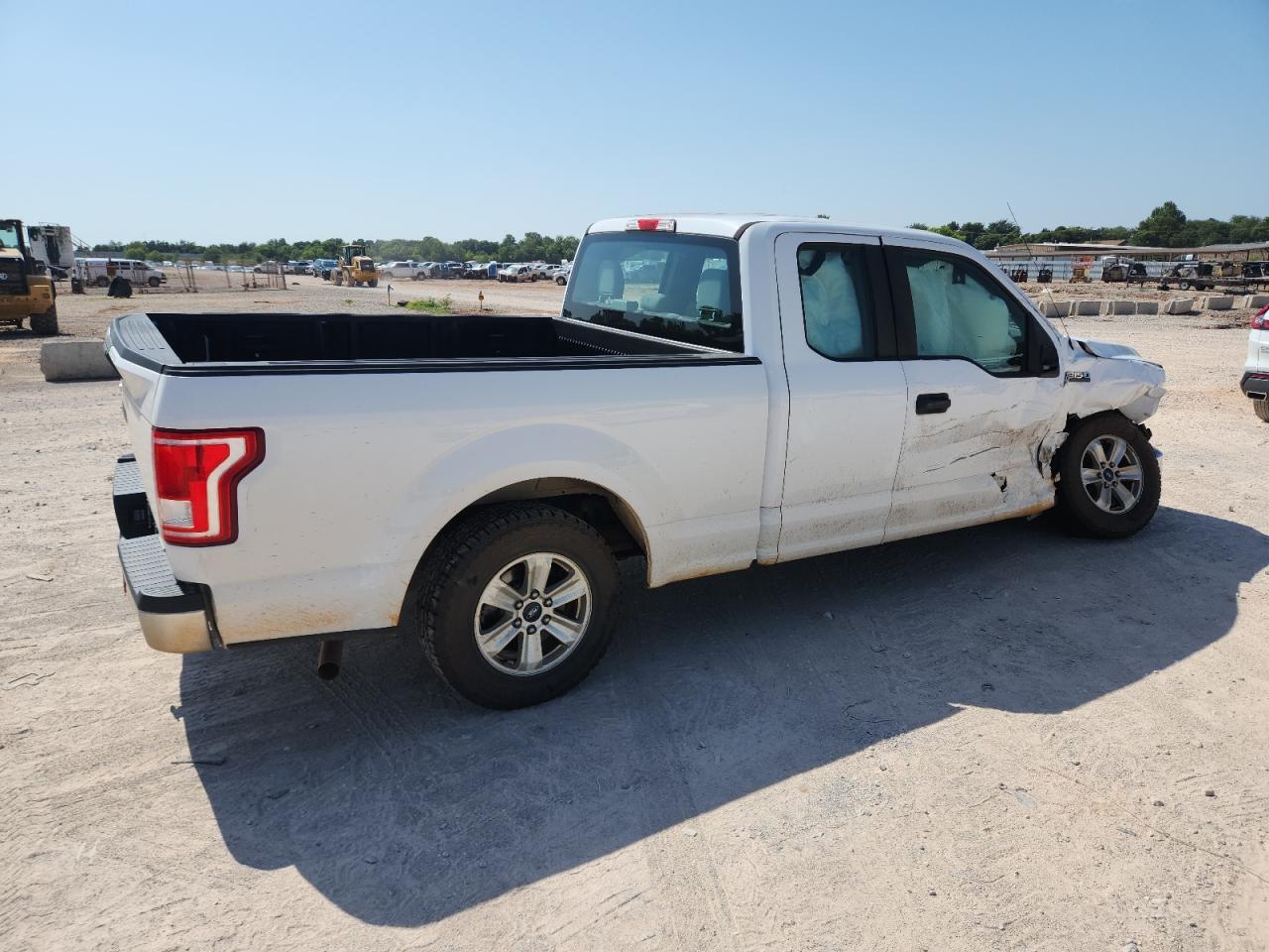 2016 Ford F150 Super Cab - Image 3