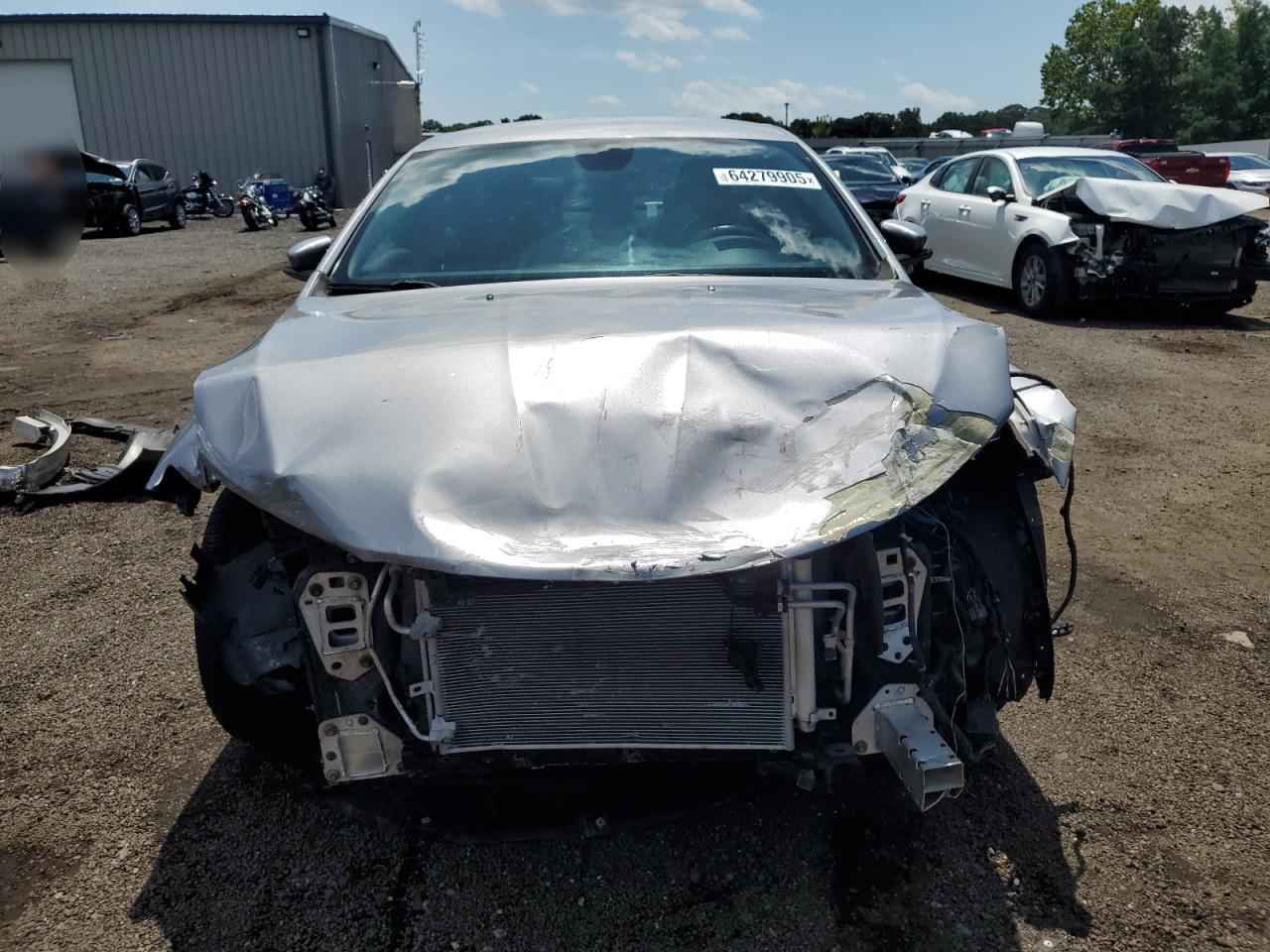 2016 Chrysler 200 Limited - Фото 5