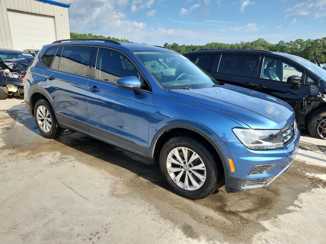 2018 Volkswagen Tiguan S - Image 4