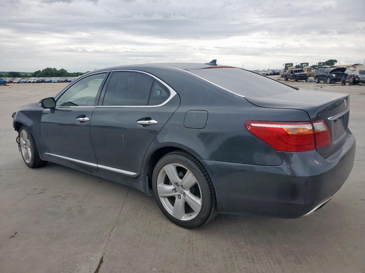 2011 Lexus Ls 460 - Image 2