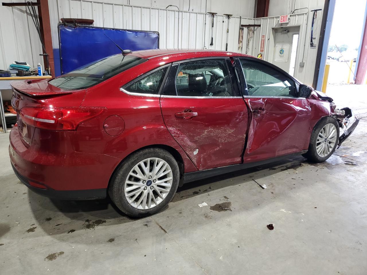 2017 Ford Focus Titanium - Фото 3