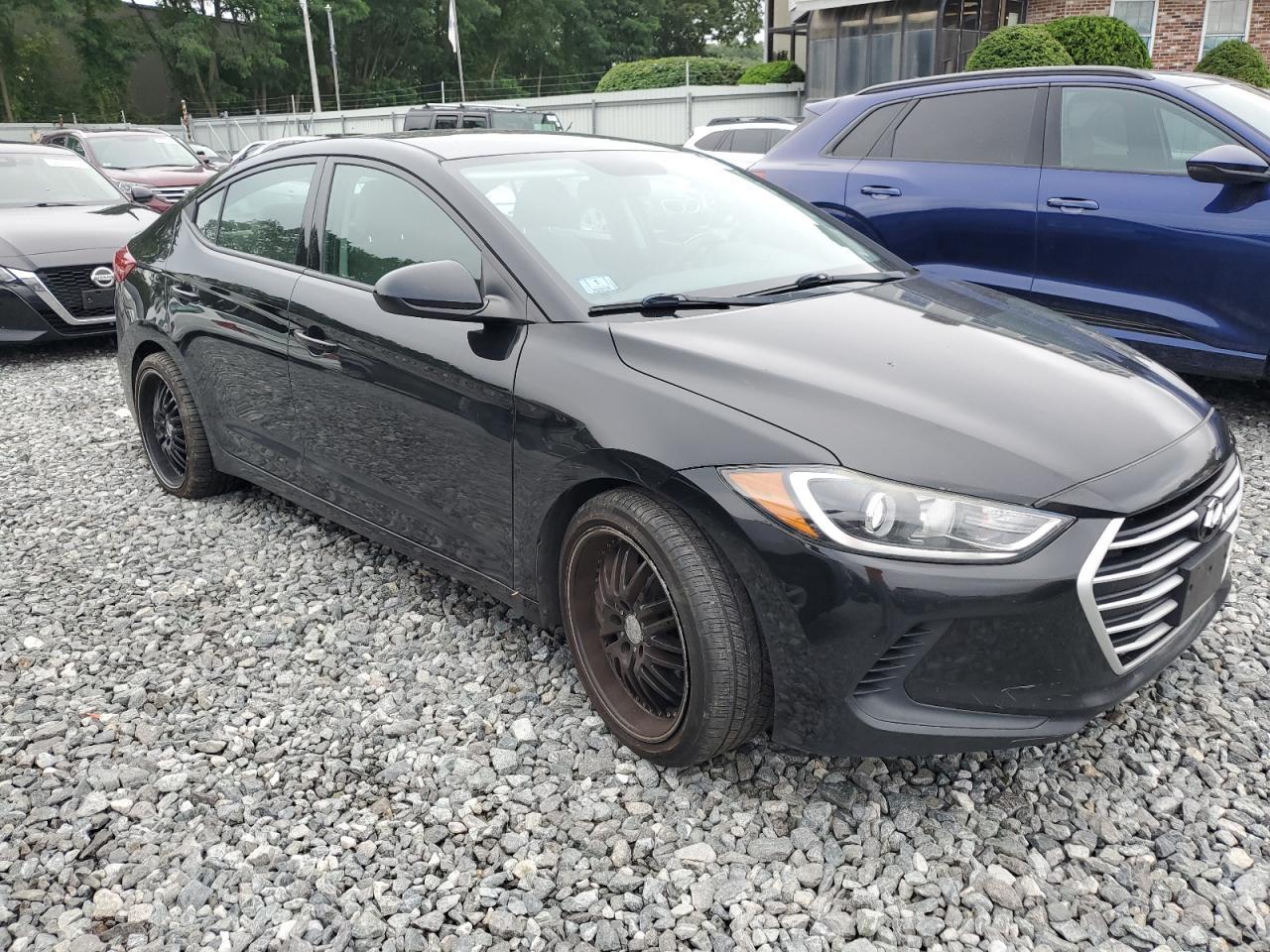 2017 Hyundai Elantra Se - Image 4