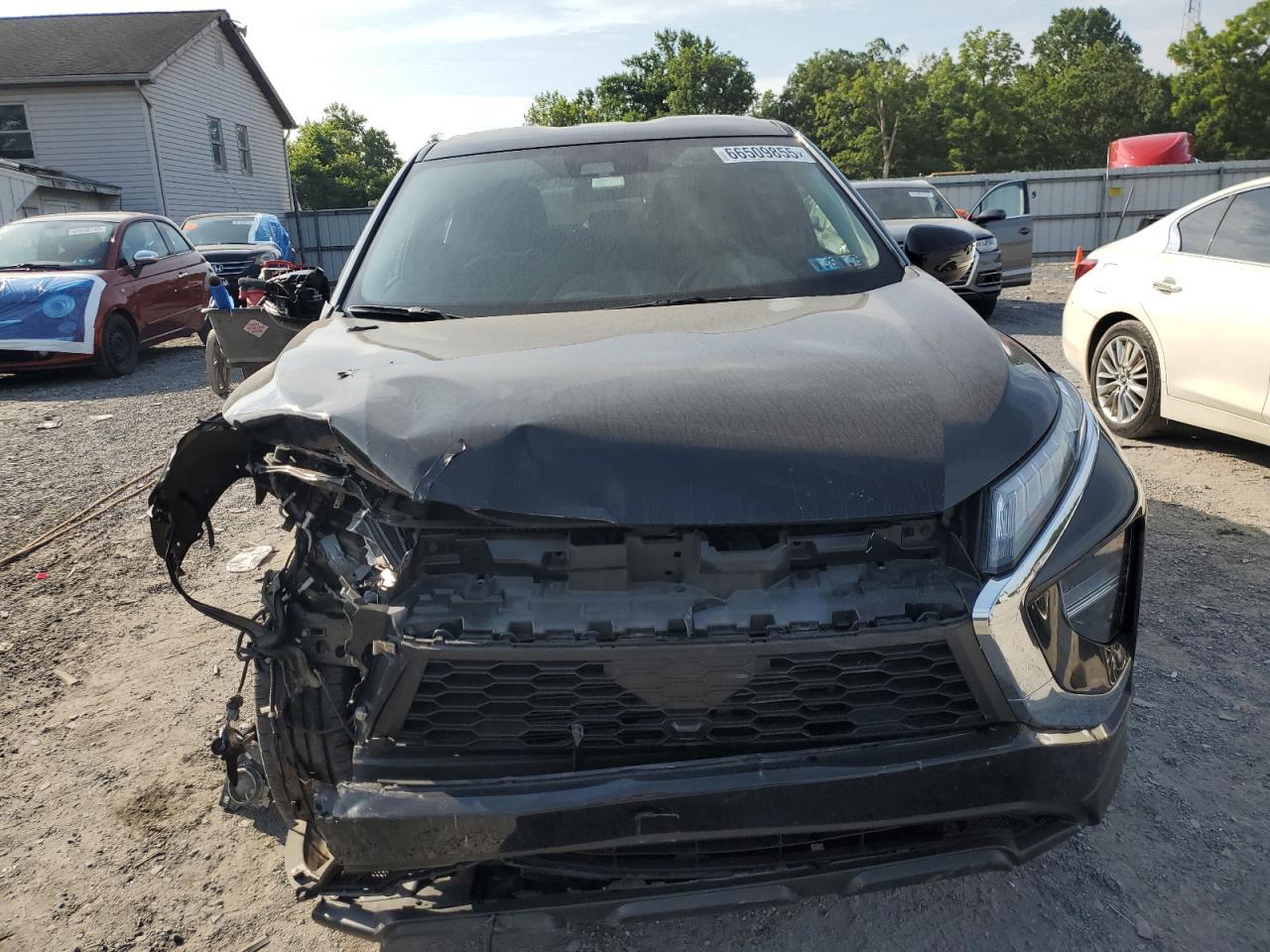 2022 Mitsubishi Eclipse Cross Es - Image 5