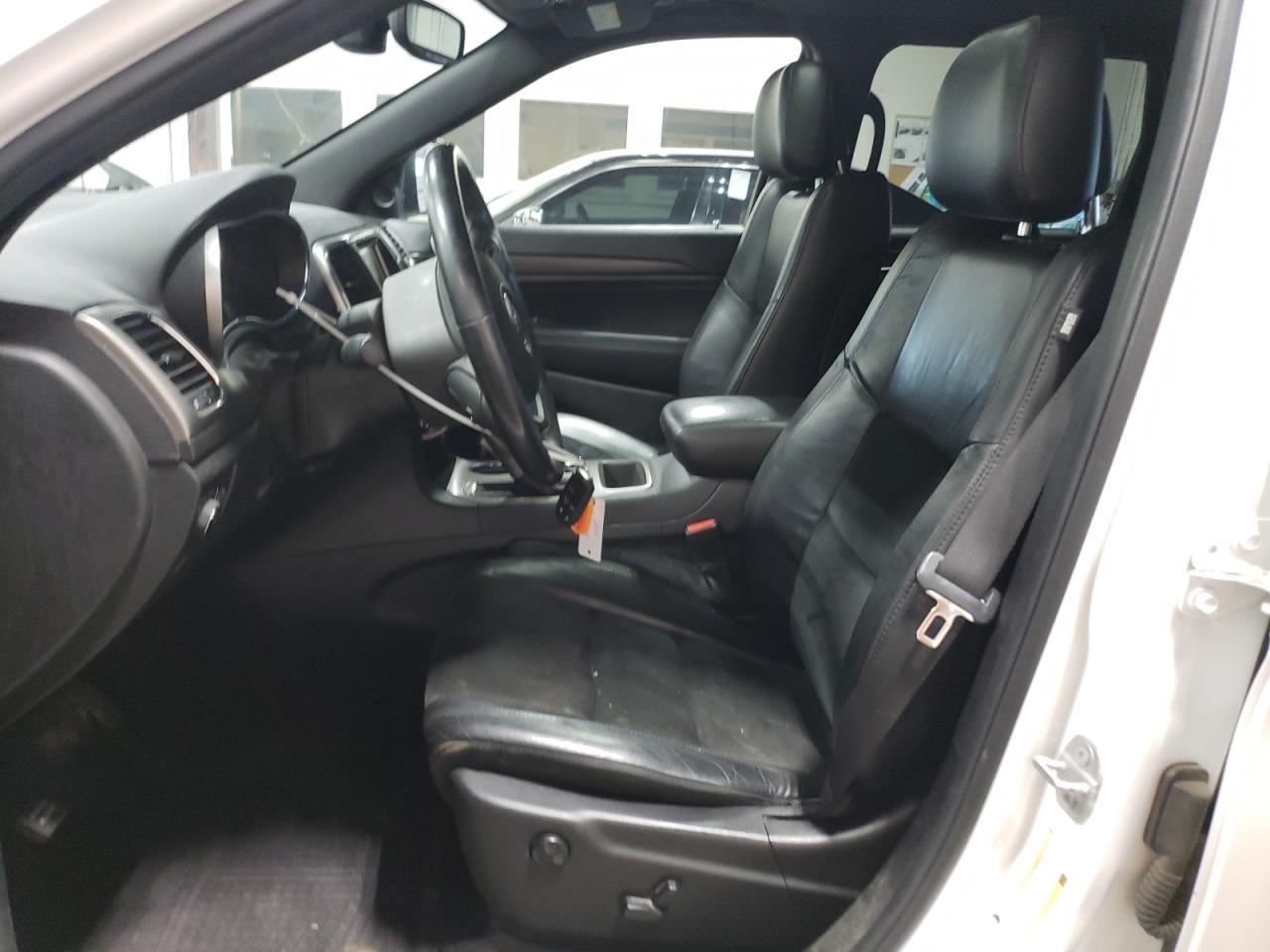 2018 Jeep Grand Cherokee Laredo - Image 7