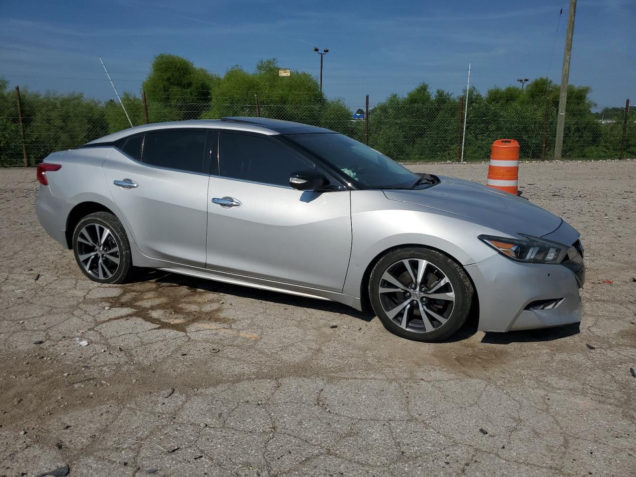 2017 Nissan Maxima 3.5S - Image 4