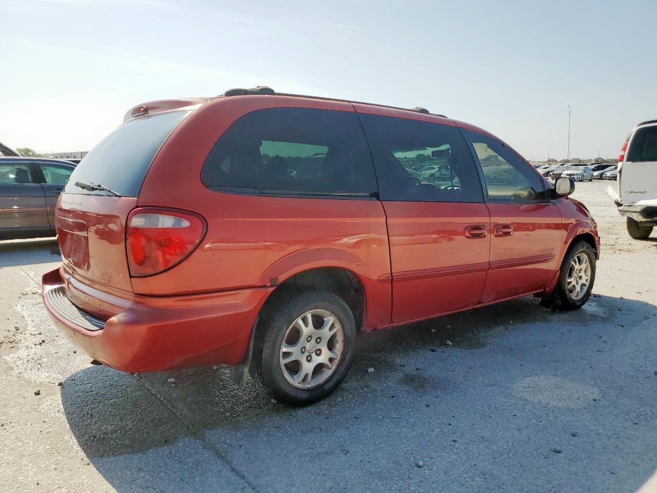 2001 Dodge Grand Caravan Sport - Фото 3