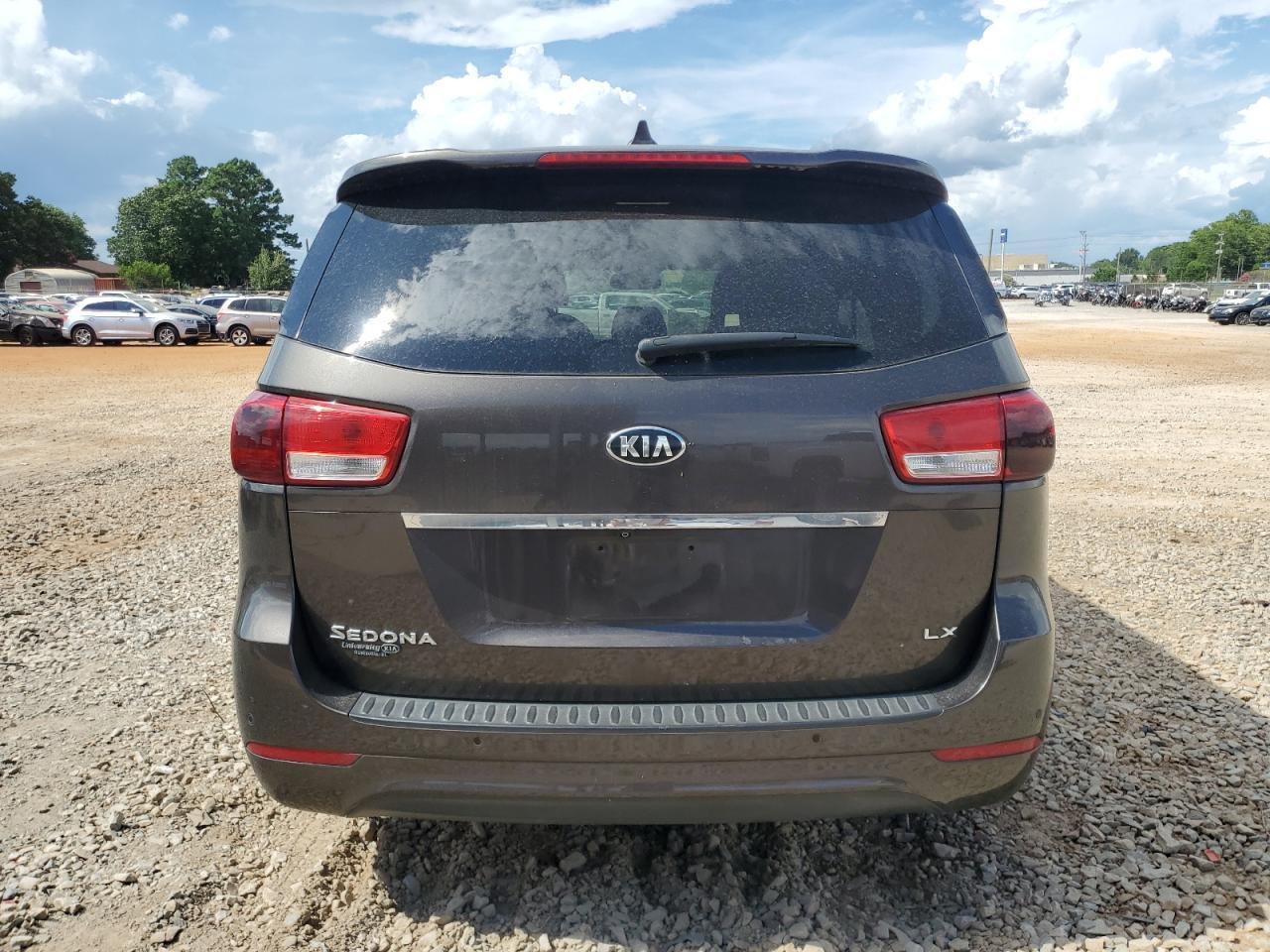 2016 Kia Sedona Lx - Фото 6