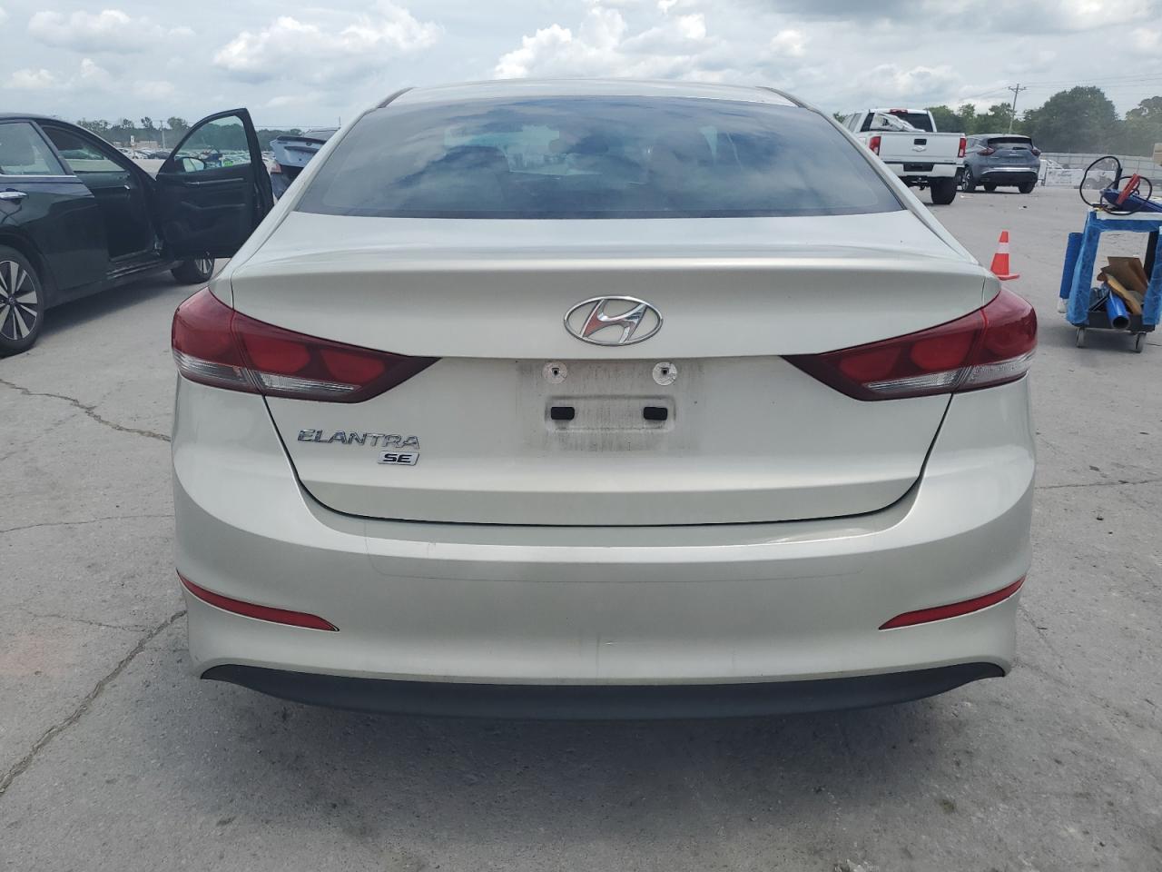 2018 Hyundai Elantra Se - Фото 6