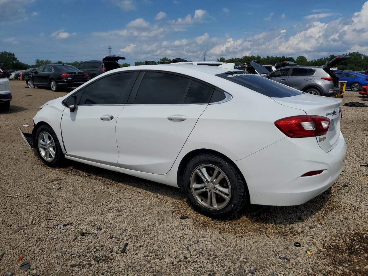 2018 Chevrolet Cruze Lt - Image 2