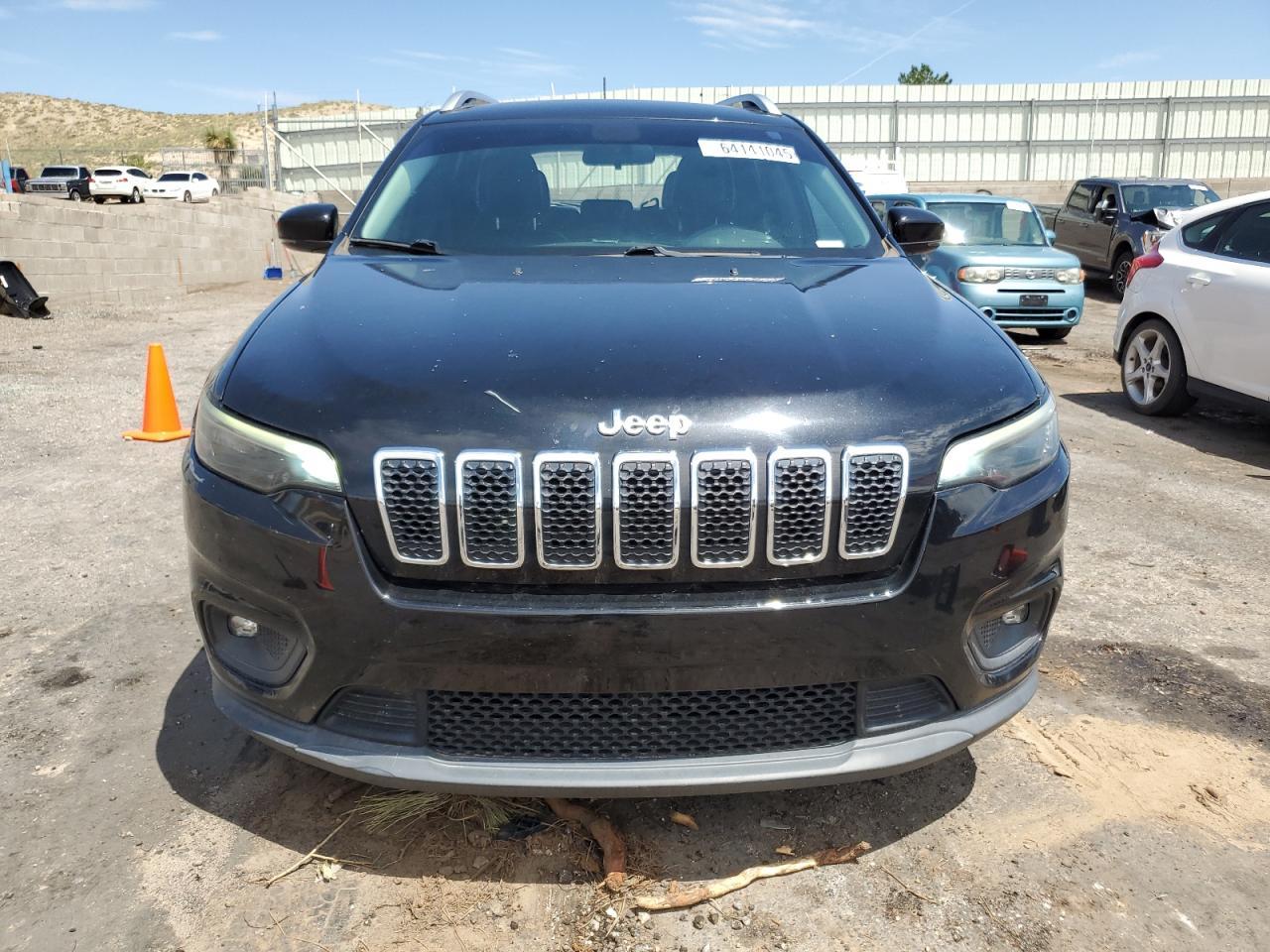 2019 Jeep Cherokee Latitude Plus - Image 5