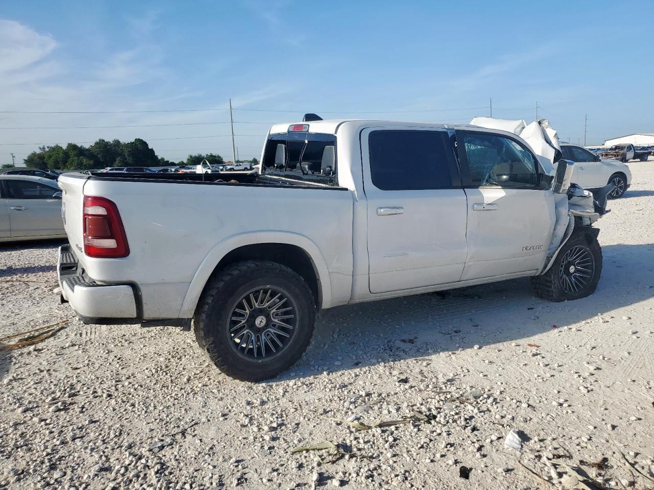 2019 Ram 1500 Laramie - Image 3