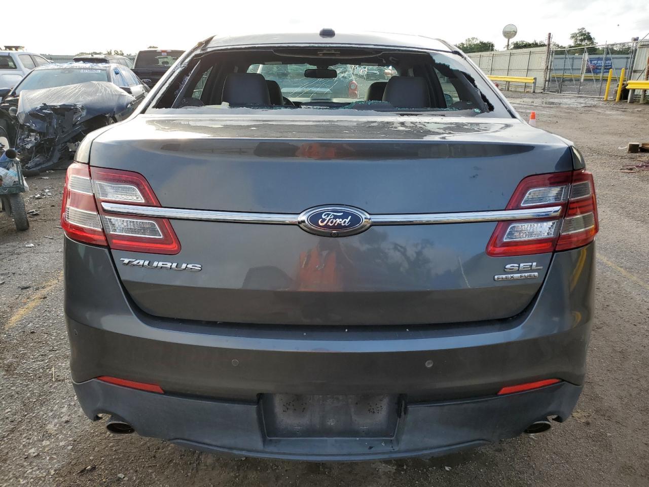 2017 Ford Taurus Sel - Фото 6