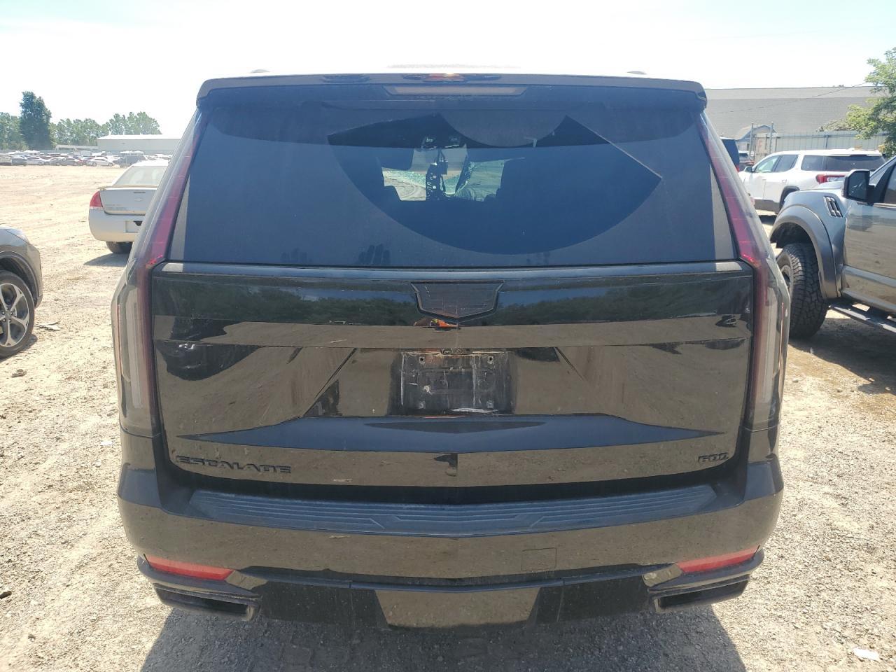 2024 Cadillac Escalade Premium Luxury - Image 6