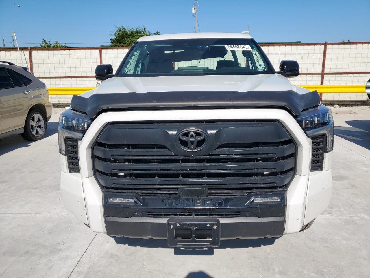 2025 Toyota Tundra Crewmax Limited - Image 5