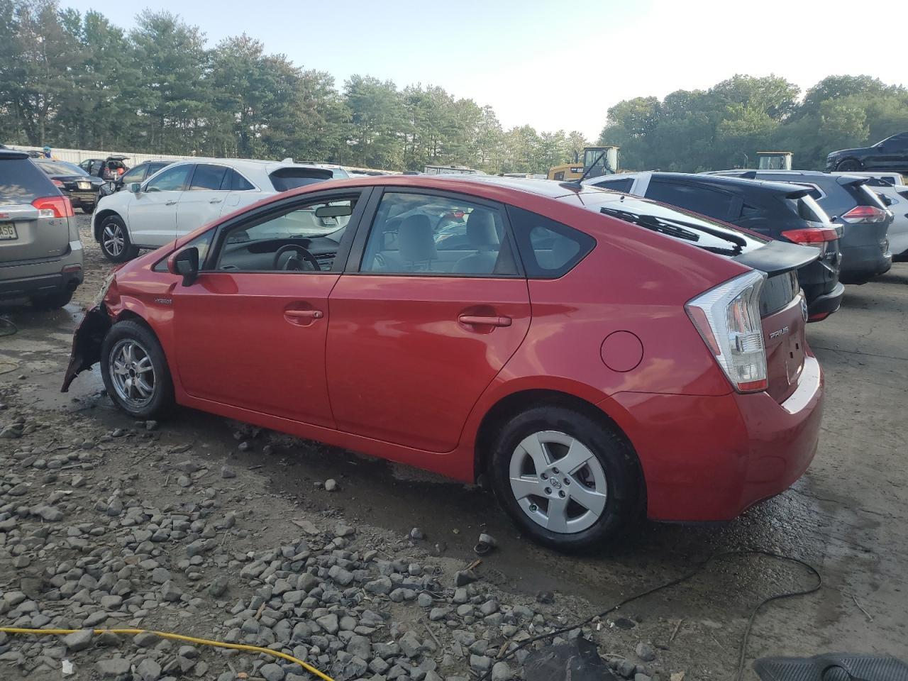 2010 Toyota Prius - Image 2