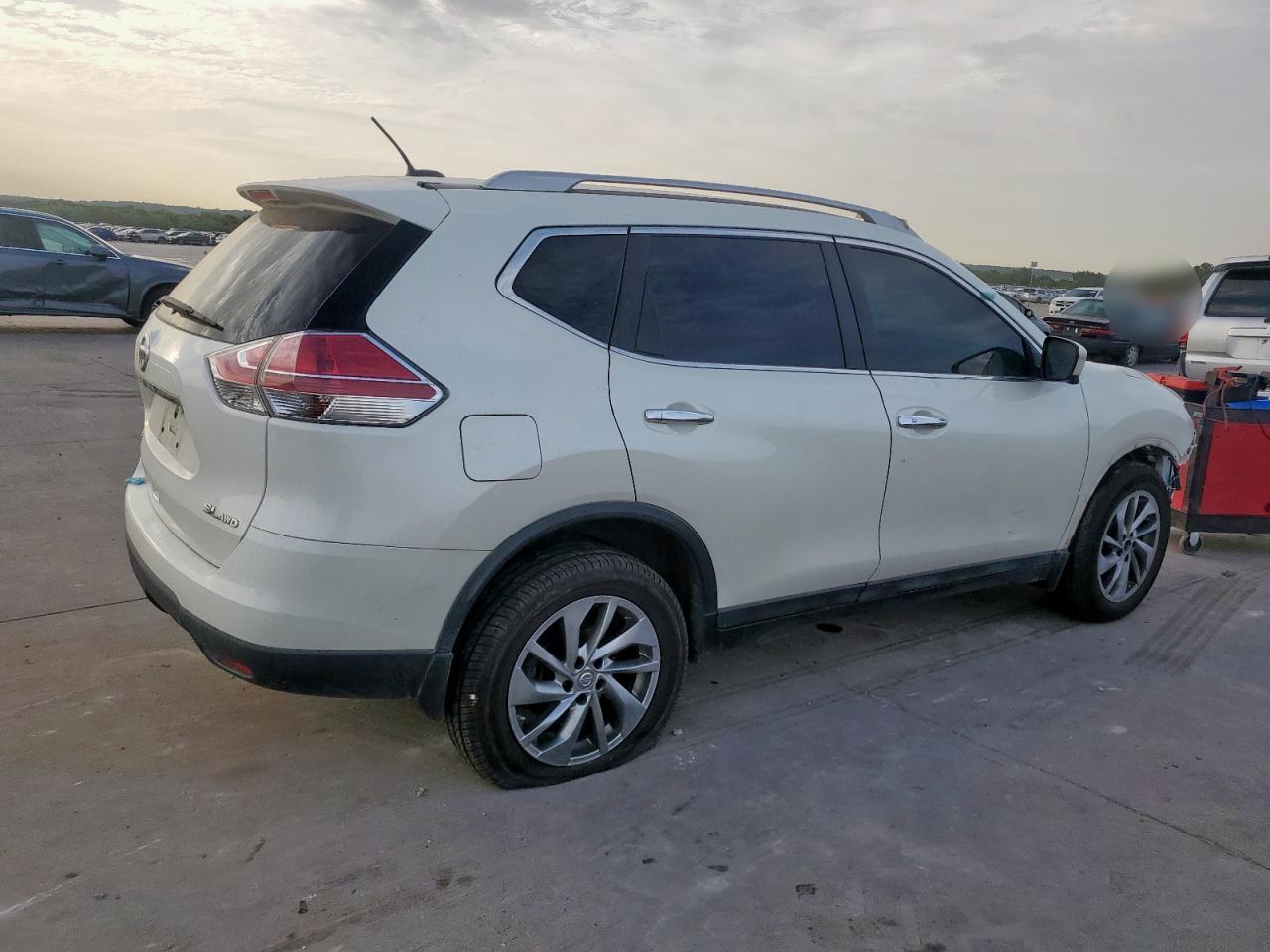 2015 Nissan Rogue S - Фото 3
