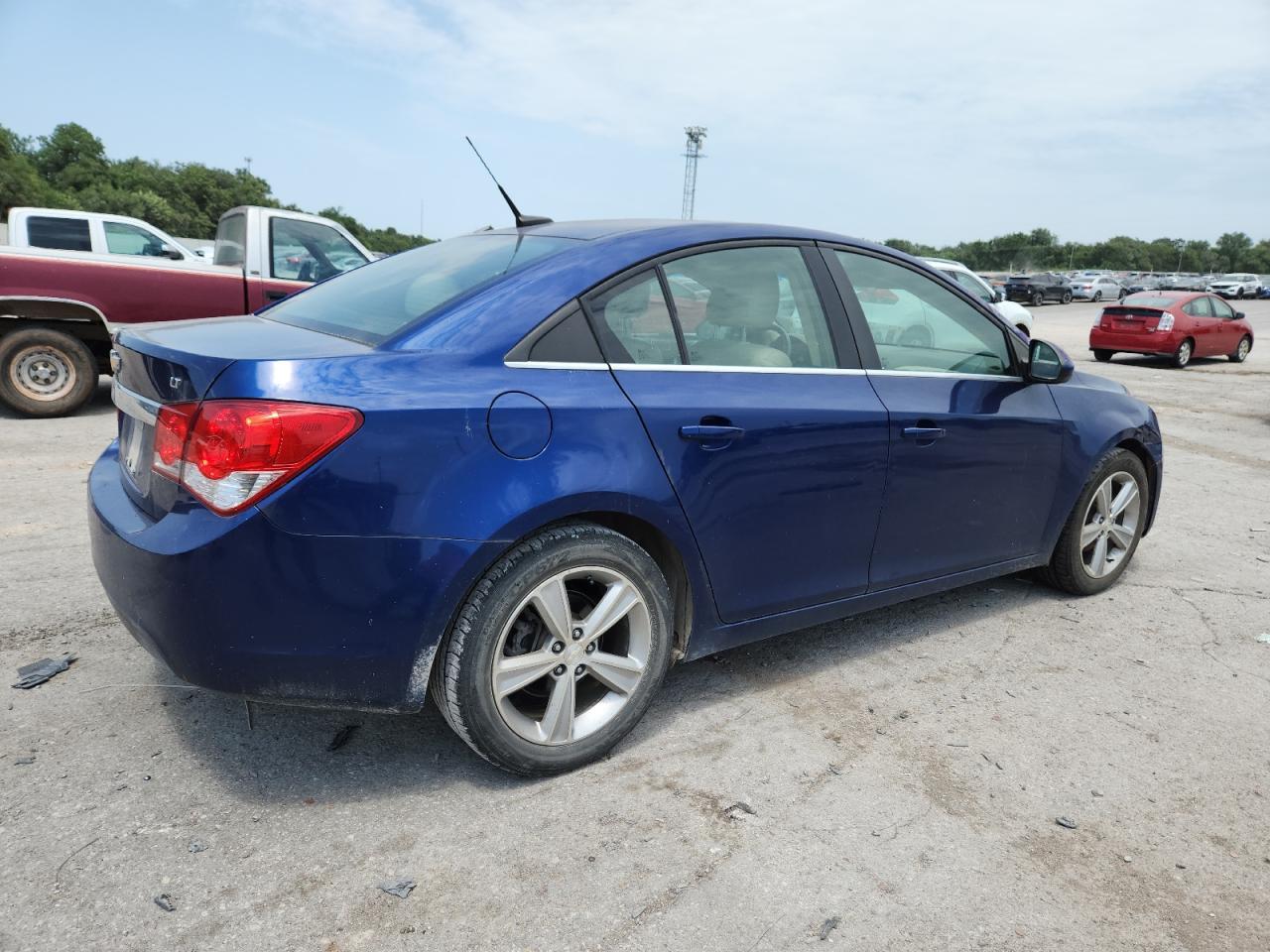2013 Chevrolet Cruze Lt - Image 3