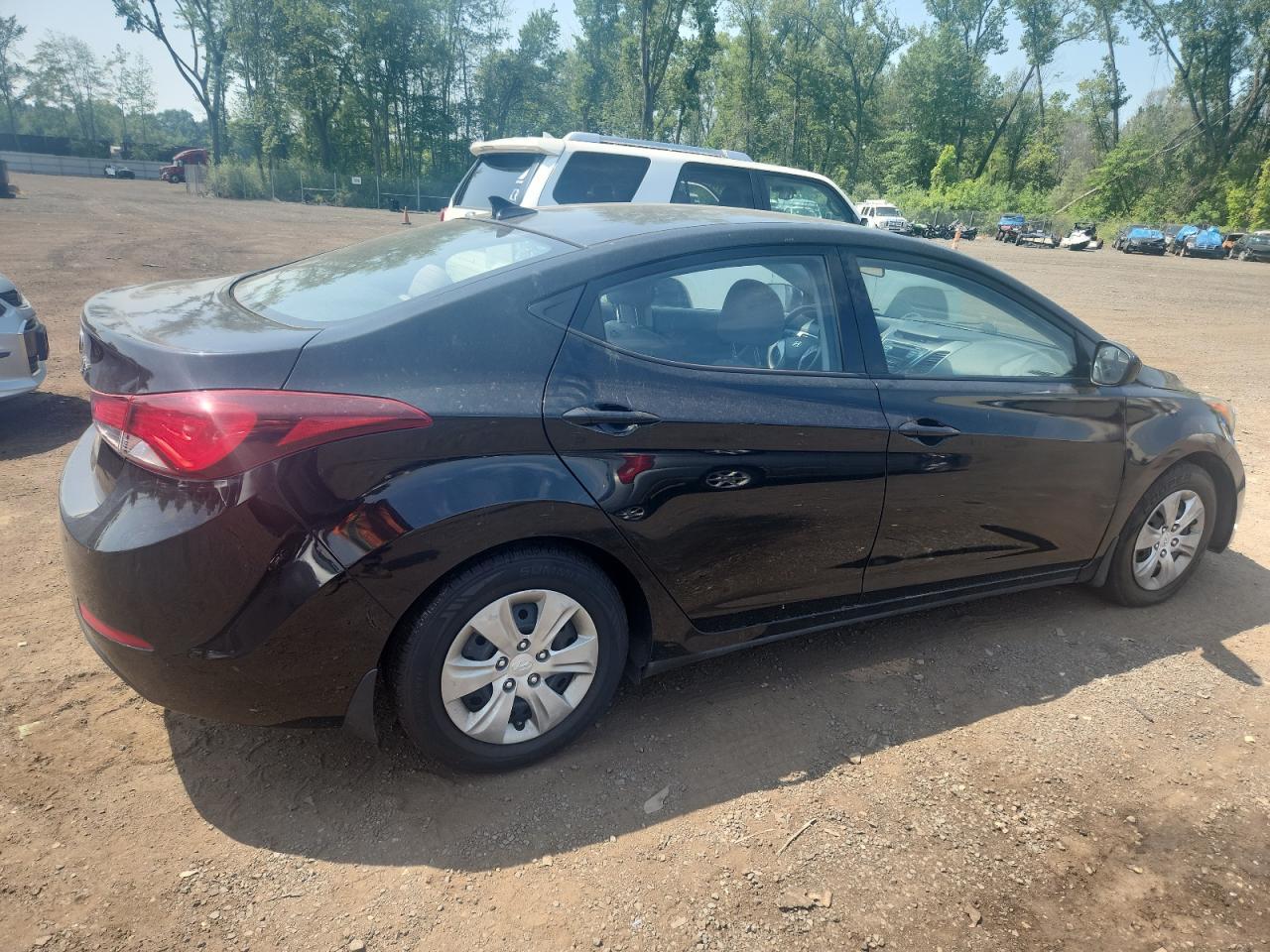 2016 Hyundai Elantra Se - Фото 3