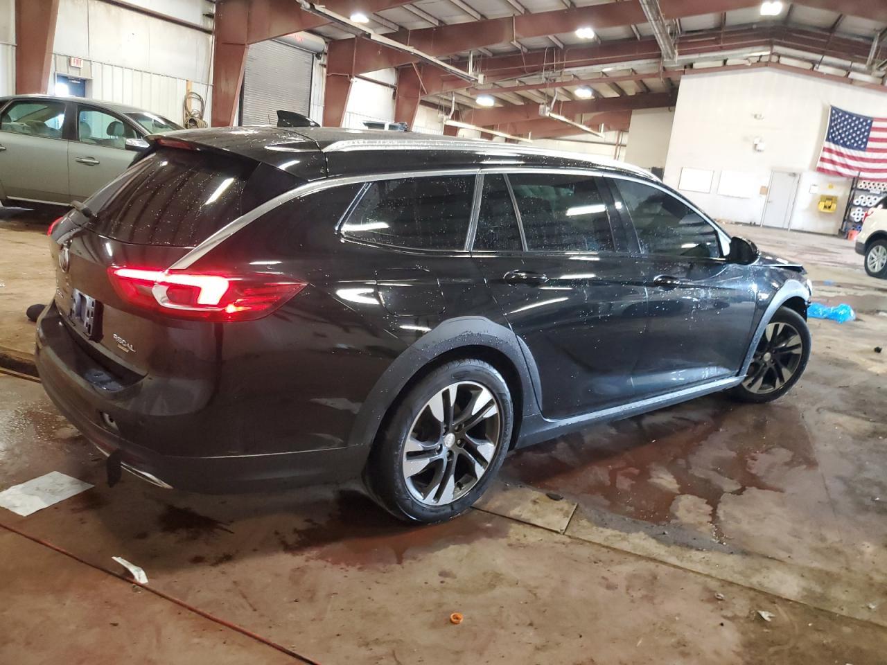 2018 Buick Regal Tourx Preferred - Фото 3