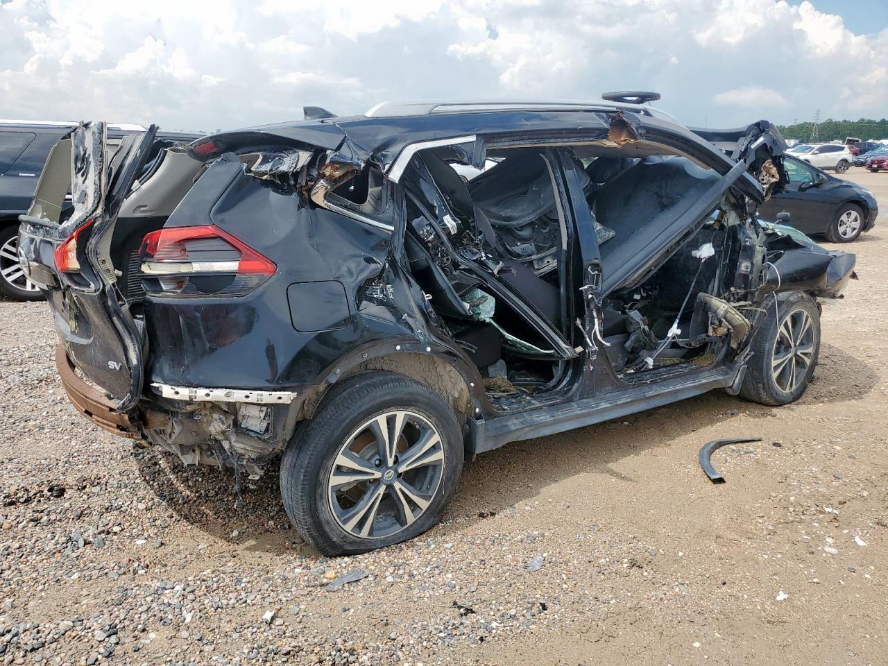 2019 Nissan Rogue S - Image 3