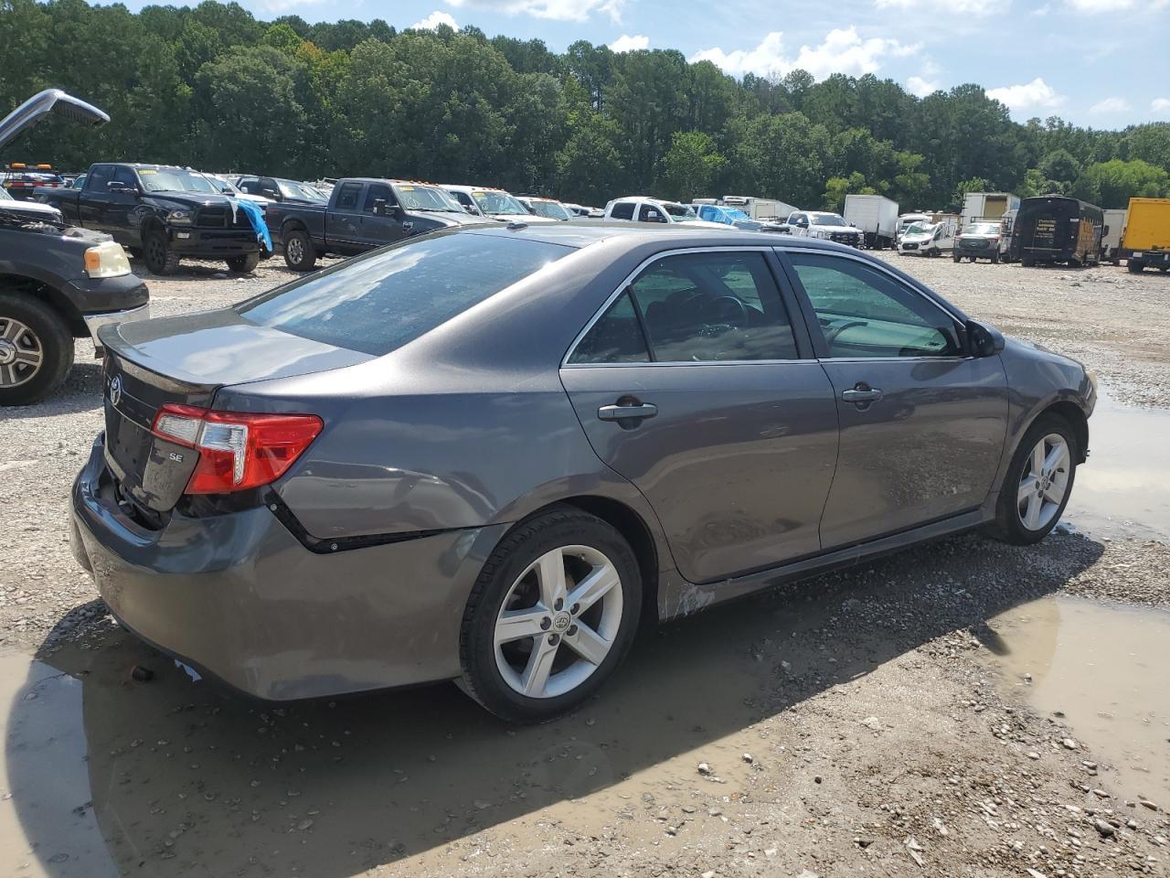 2014 Toyota Camry L - Фото 3