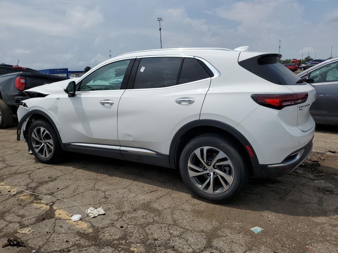 2023 Buick Envision Essence - Фото 2