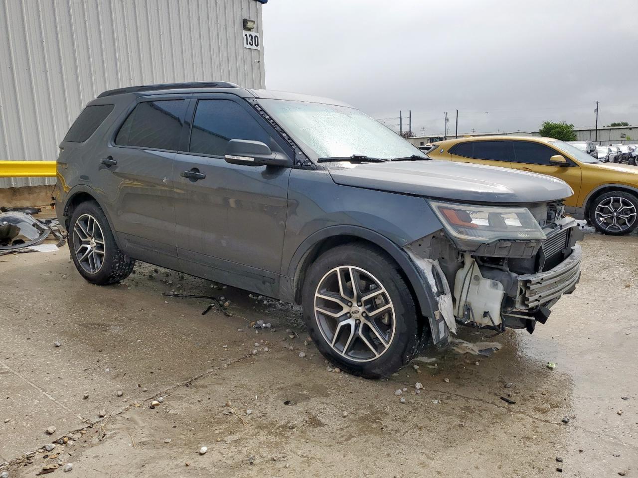 2016 Ford Explorer Sport - Фото 4