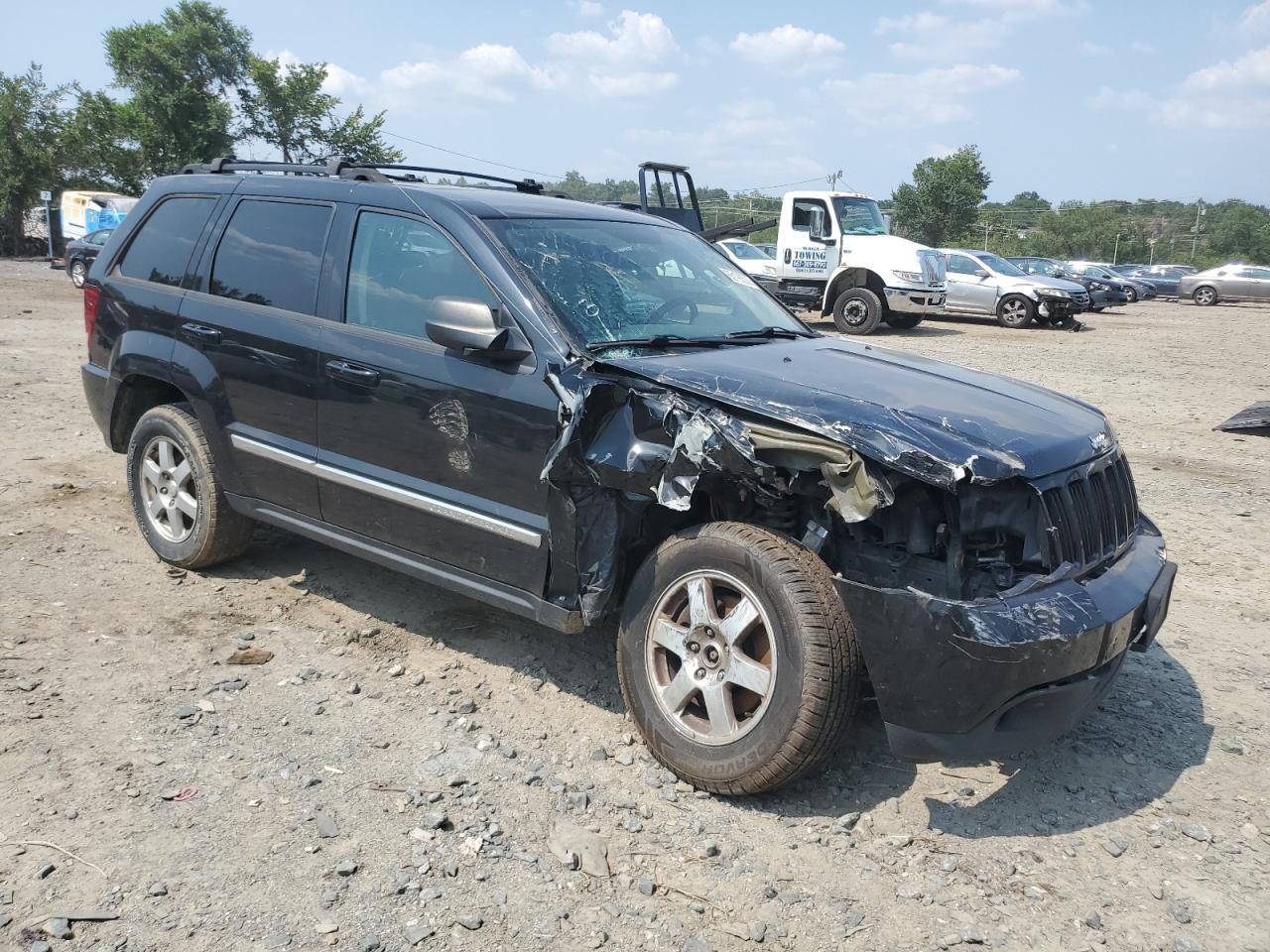 2010 Jeep Grand Cherokee Laredo - Image 4