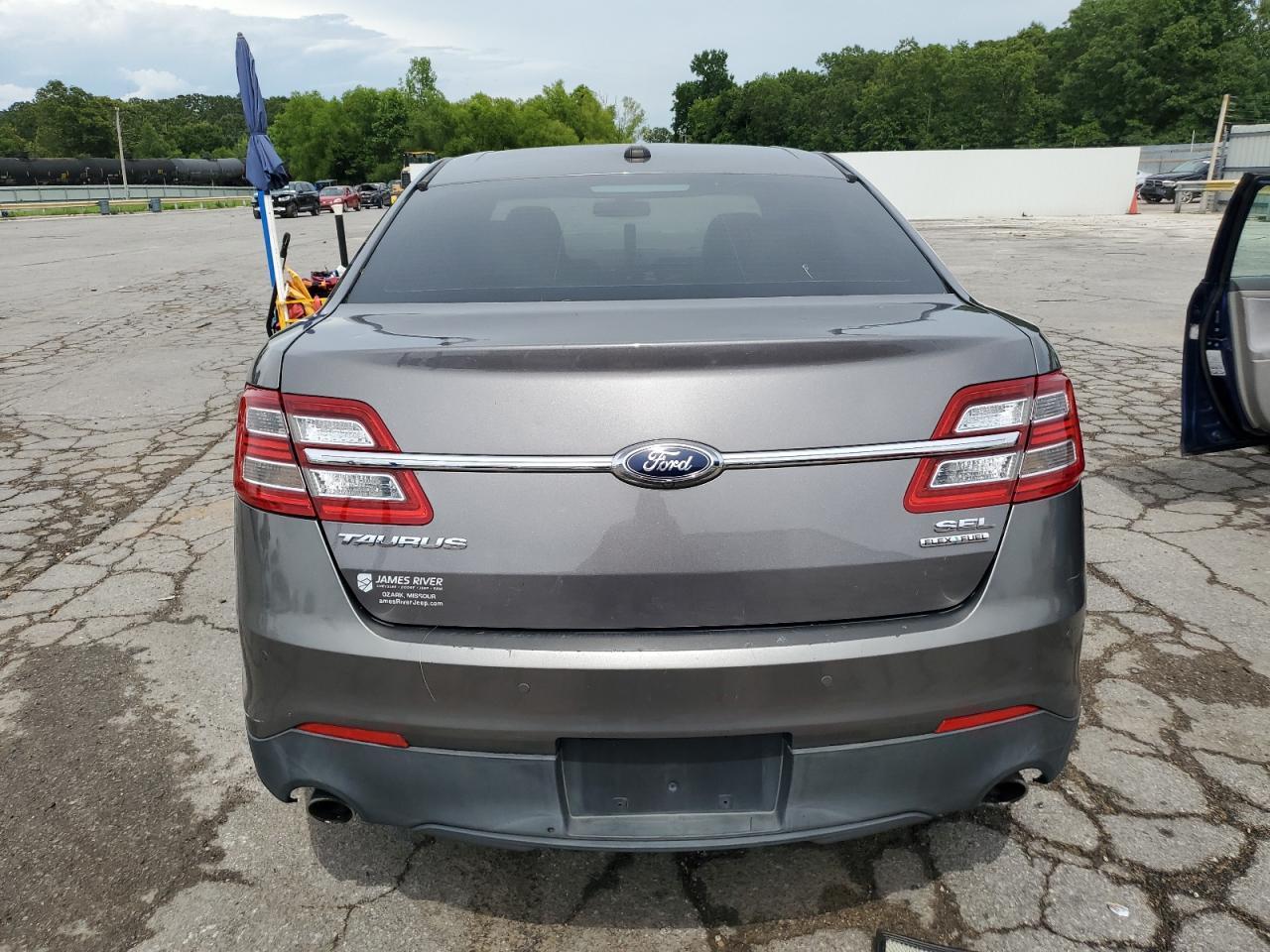 2013 Ford Taurus Sel - Image 6