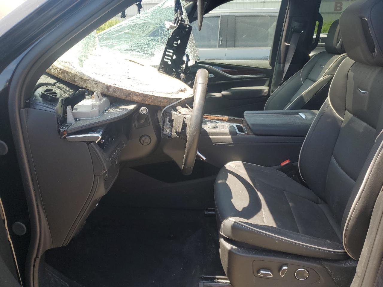 2024 Cadillac Escalade Premium Luxury - Image 7