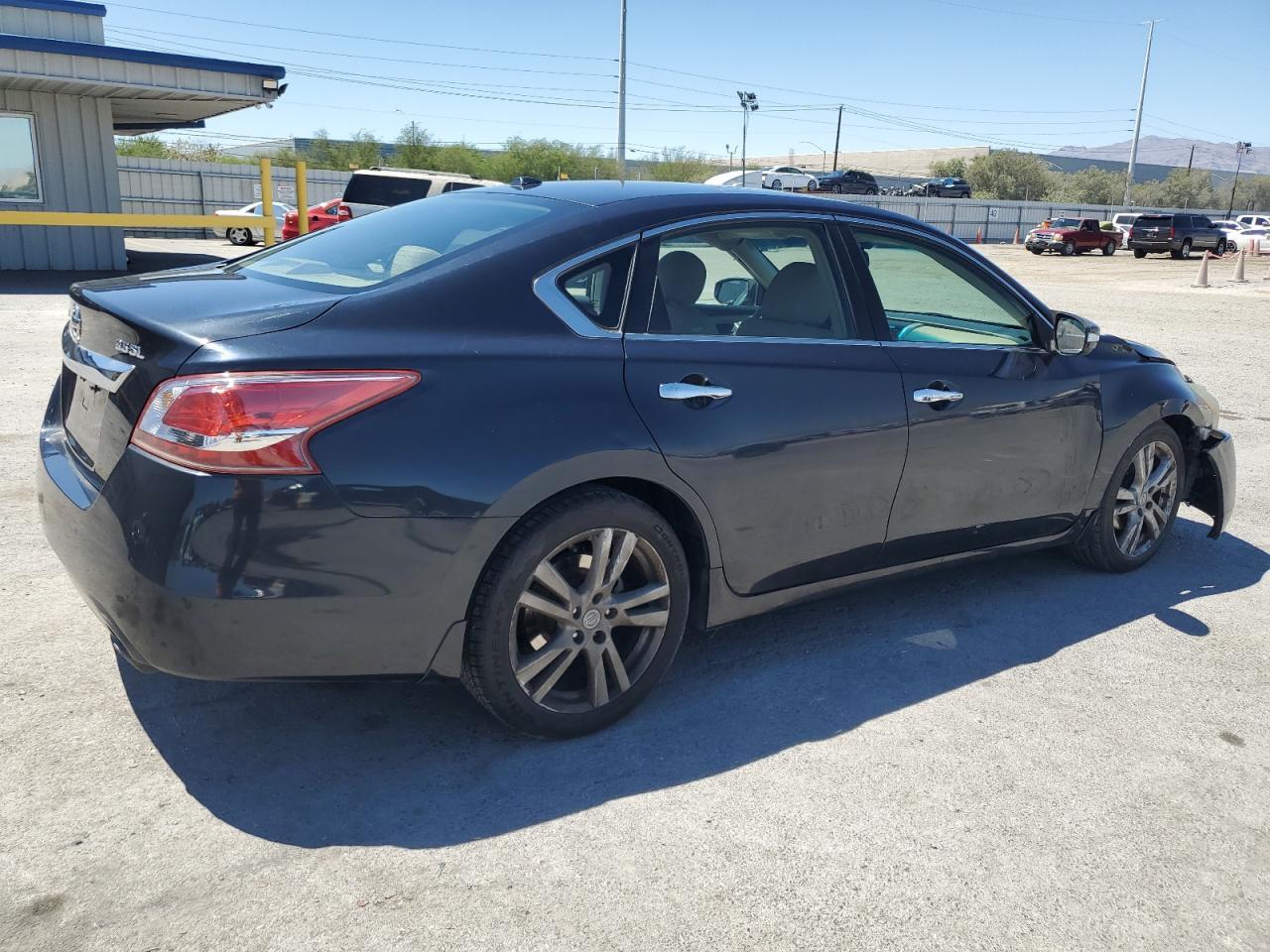 2013 Nissan Altima 3.5S - Фото 3