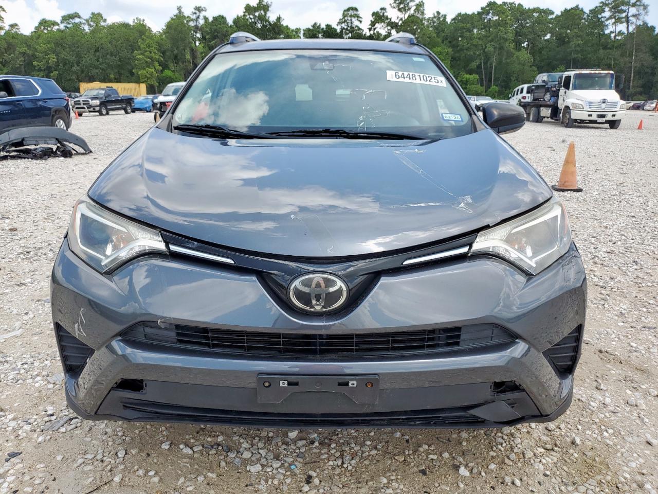 2017 Toyota Rav4 Le - Image 5