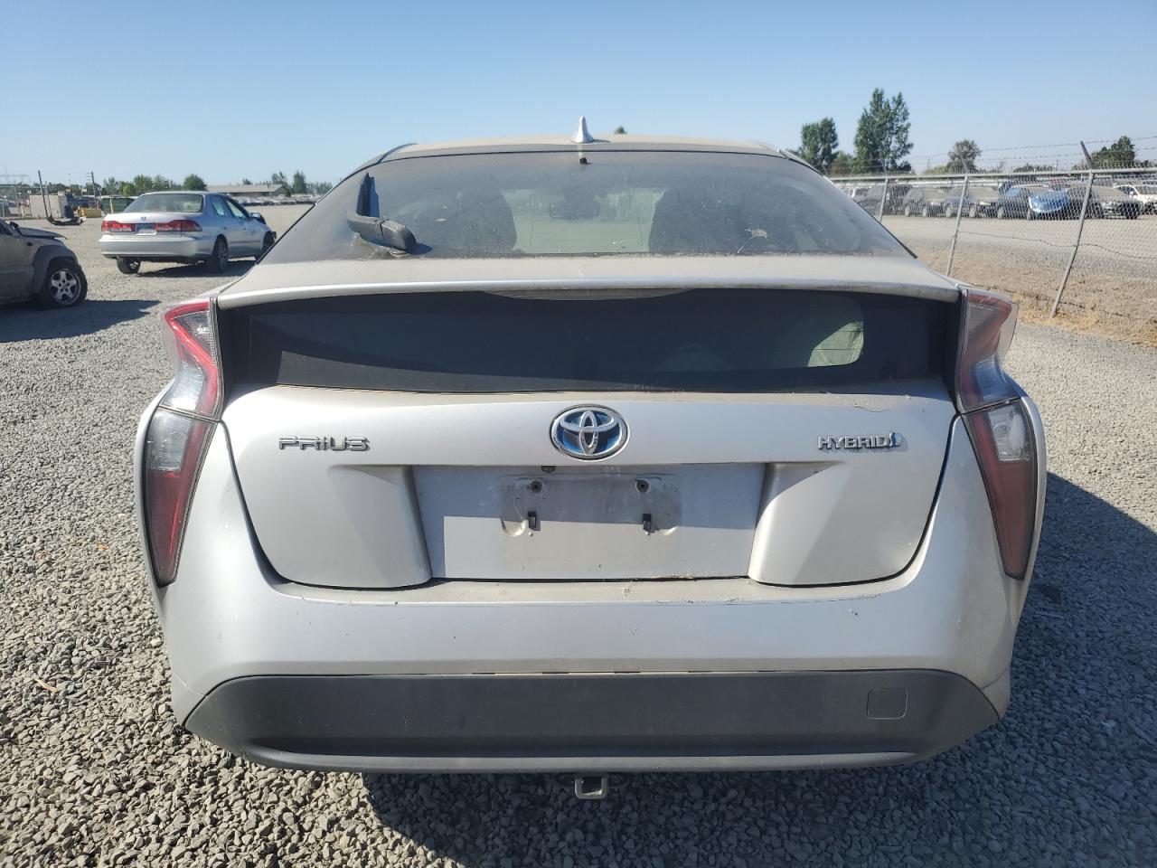 2017 Toyota Prius - Image 6