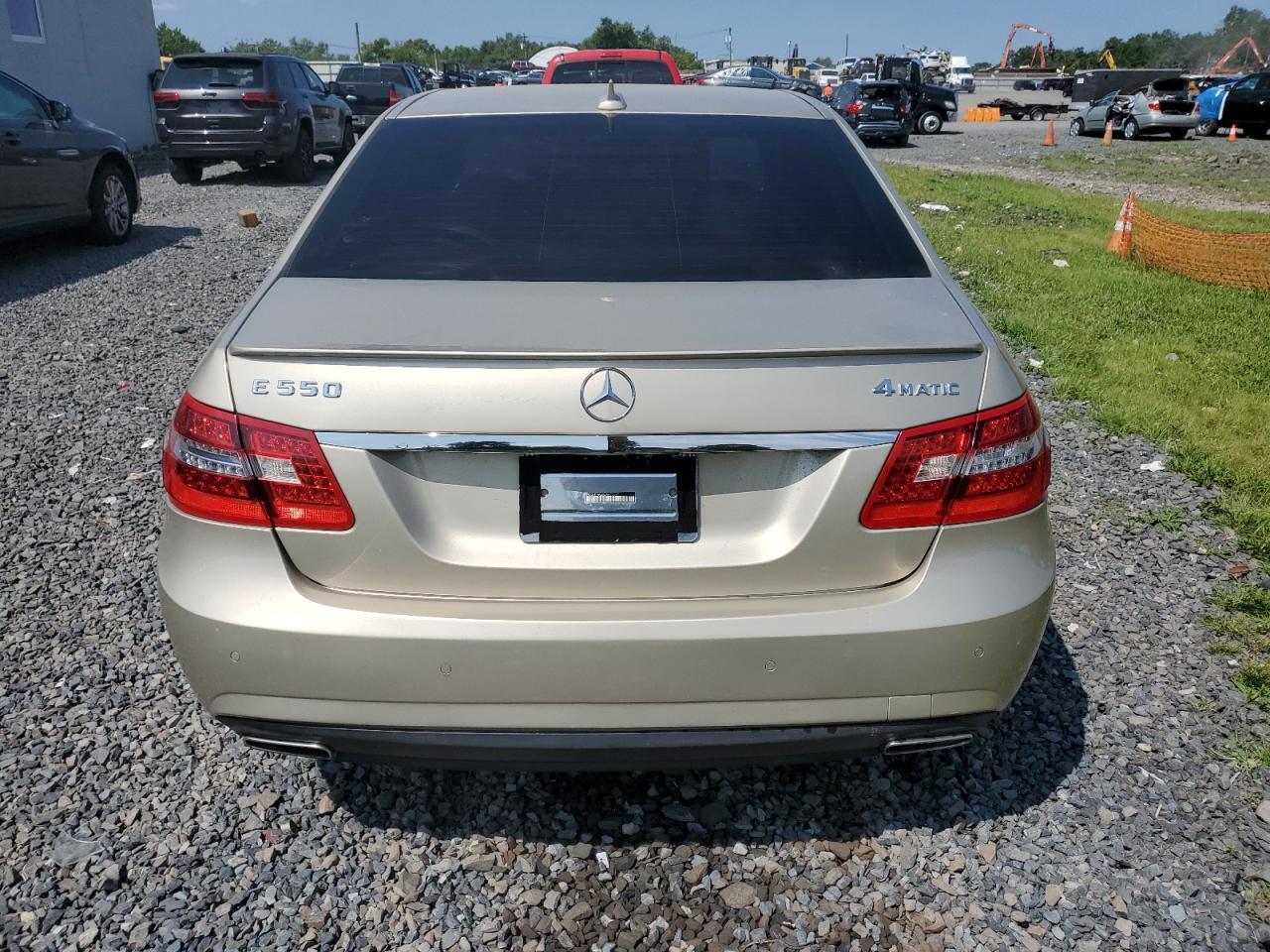 2011 Mercedes-Benz E 550 4Matic - Image 6