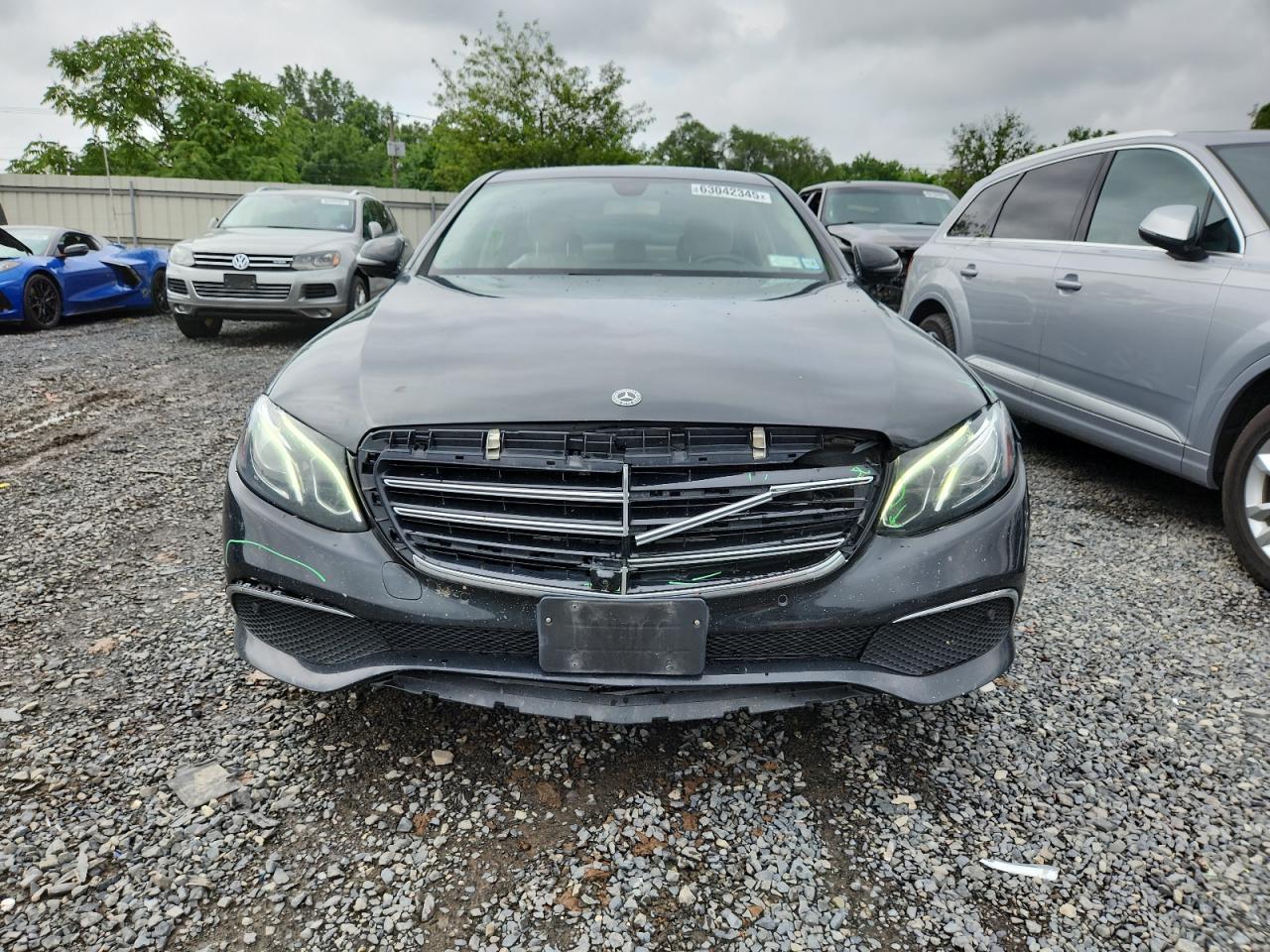 2019 Mercedes-Benz E 300 4Matic - Фото 5