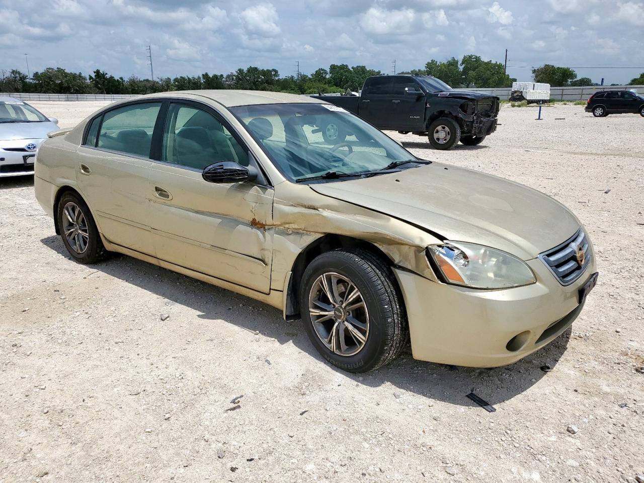 2004 Nissan Altima Base - Фото 4