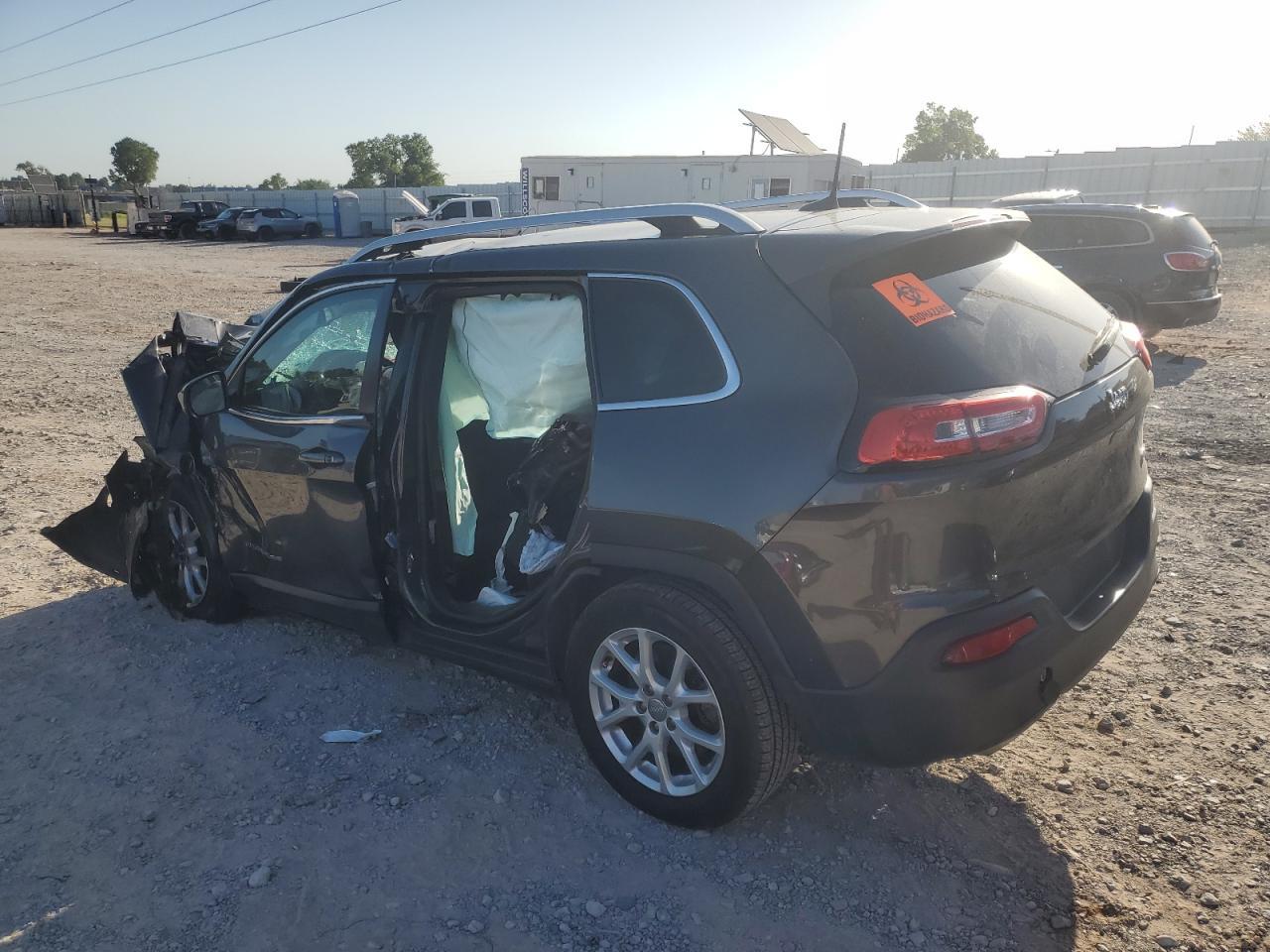 2016 Jeep Cherokee Latitude - Фото 2