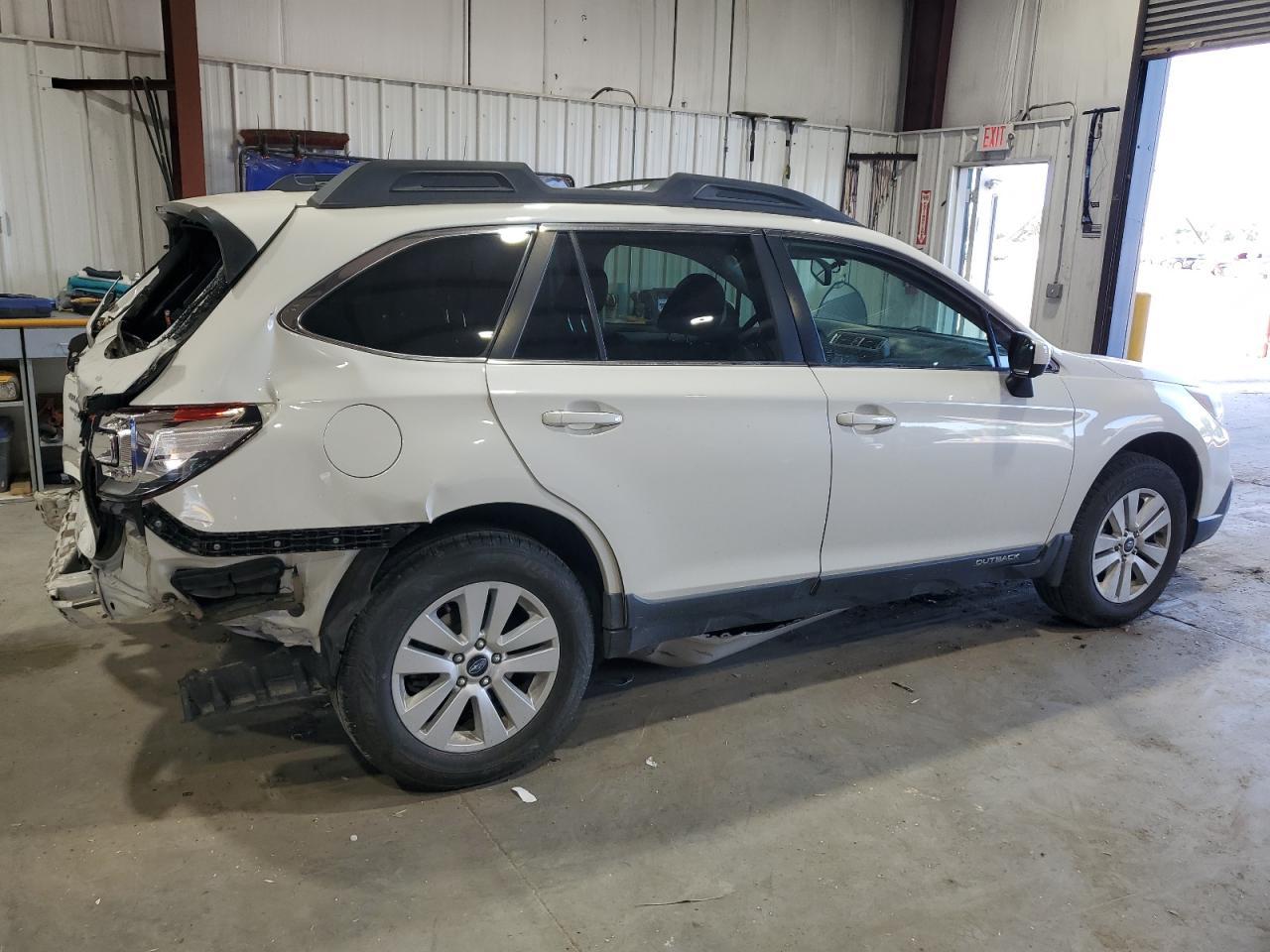 2015 Subaru Outback 2.5I Premium - Фото 3