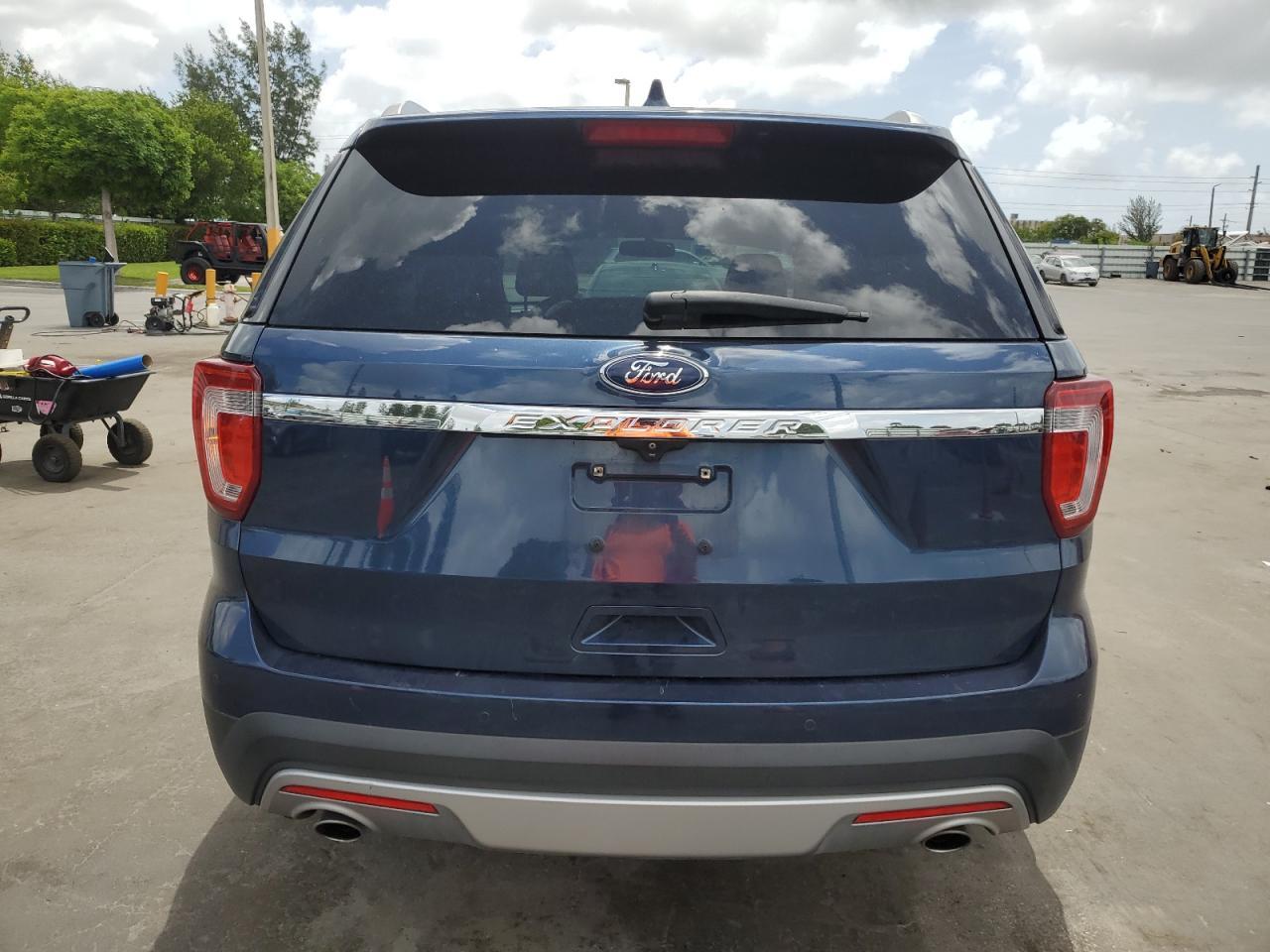 2017 Ford Explorer Xlt Xlt - Фото 6