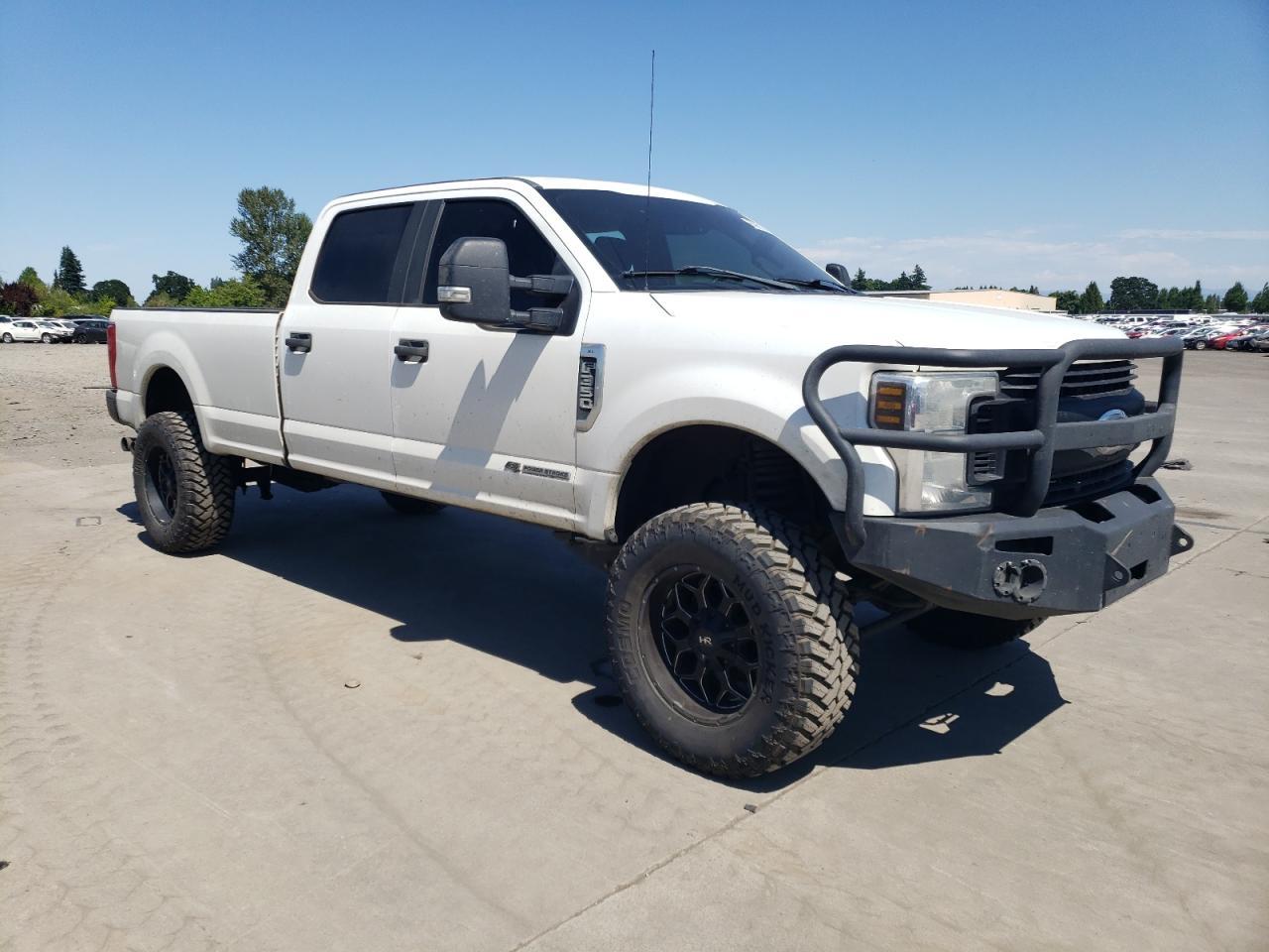 2019 Ford F350 Super Duty - Фото 4