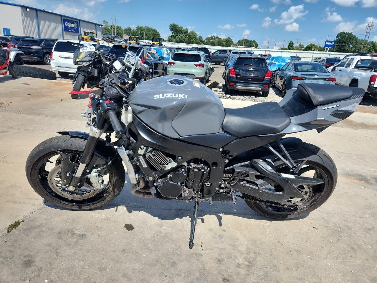 2025 Suzuki Gsx-R600 - Фото 3