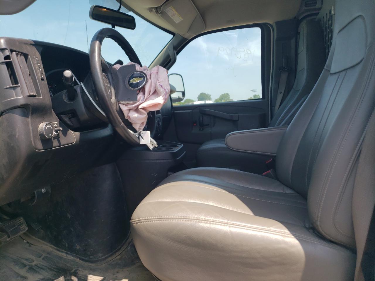 2020 Chevrolet Express G2500 - Фото 7