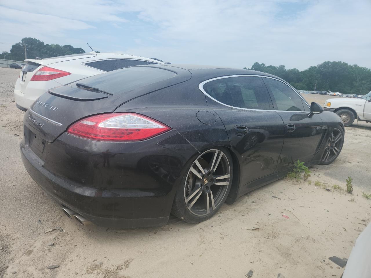 2012 Porsche Panamera S Hybrid - Image 3