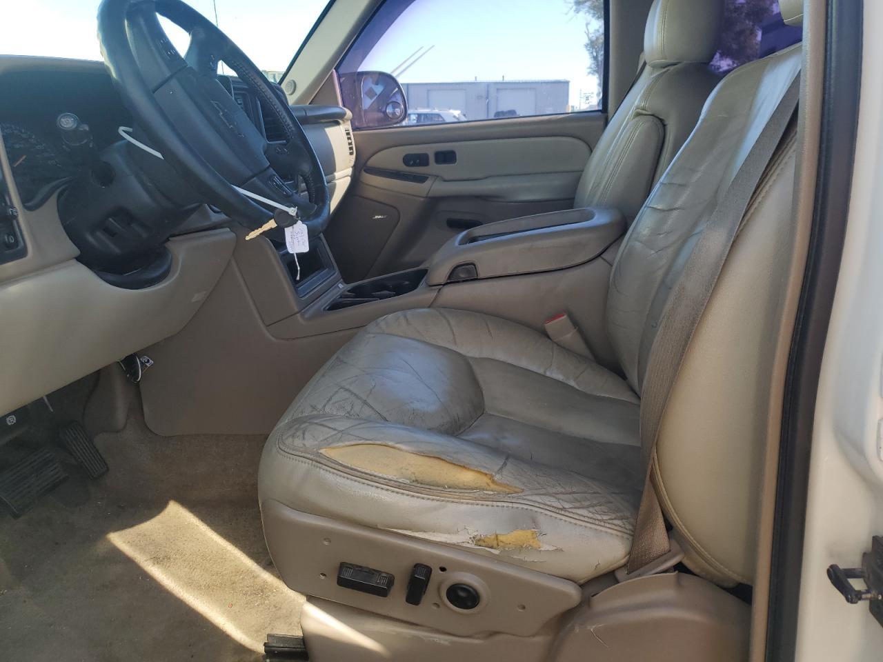 2003 Chevrolet Suburban K1500 - Image 7